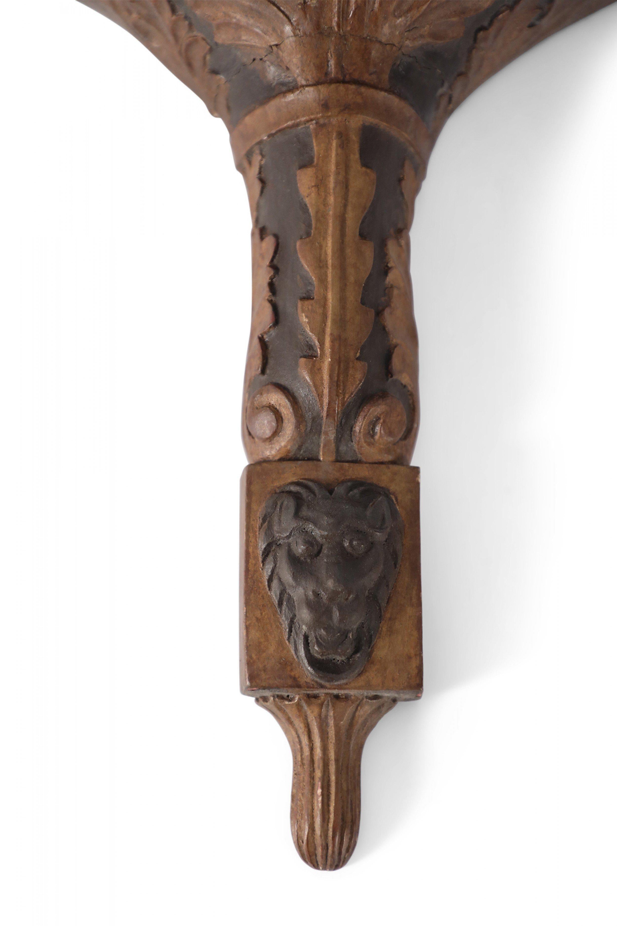 Holzpaar im neoklassischen Stil, geschnitzter griechischer Schlüssel und Akanthusblatt-Design, 2 Paare (Geschnitzt) im Angebot