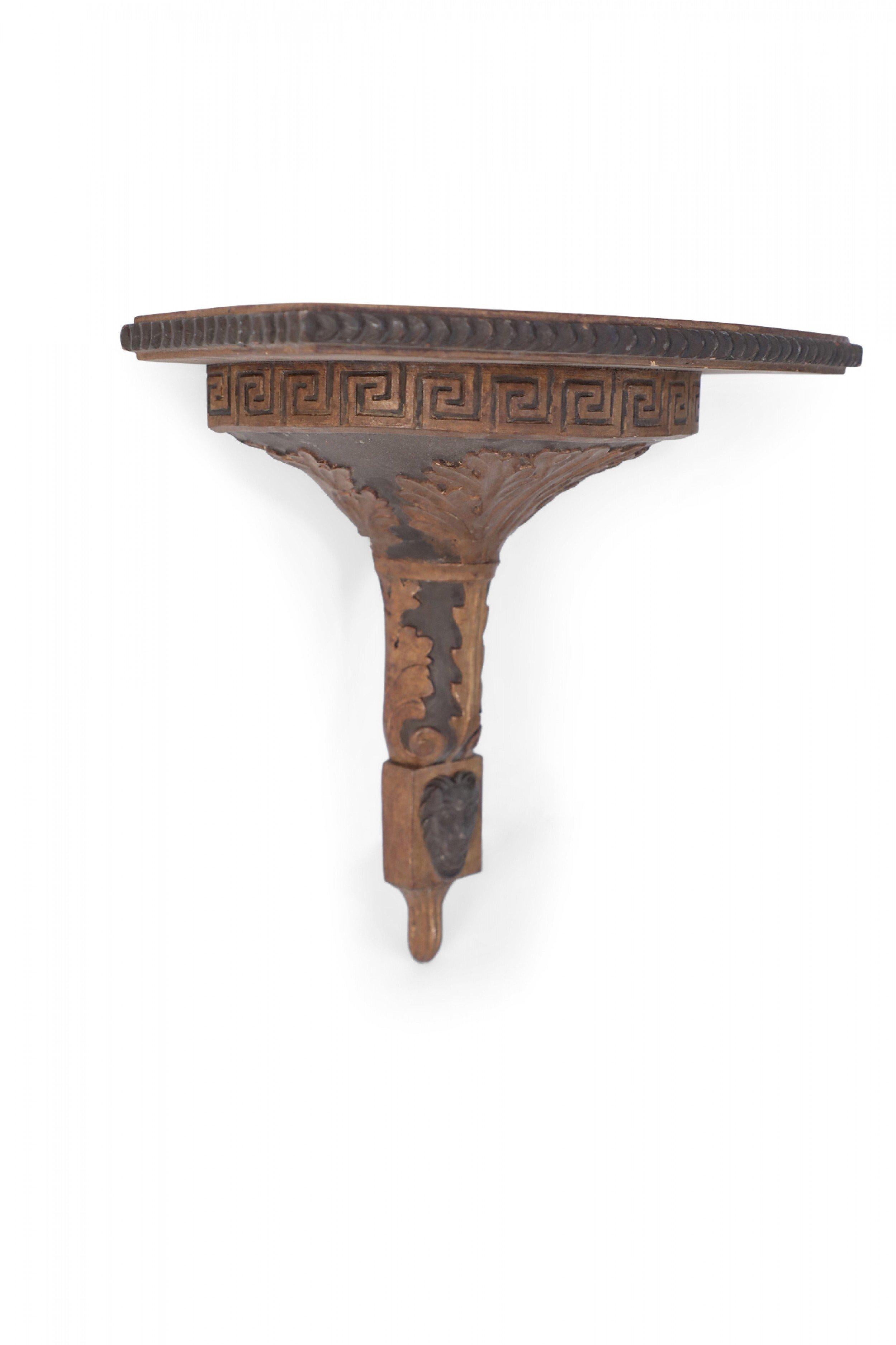 Holzpaar im neoklassischen Stil, geschnitzter griechischer Schlüssel und Akanthusblatt-Design, 2 Paare (20. Jahrhundert) im Angebot