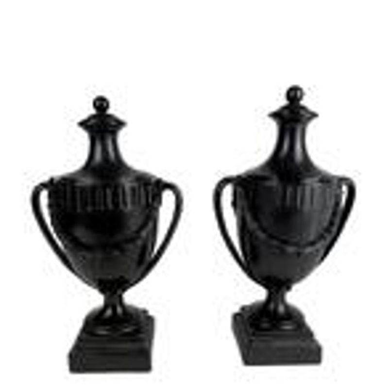 2 coppie di urne e cassette in basalto nero Wedgwood & Bentley del XVIII secolo in vendita 6