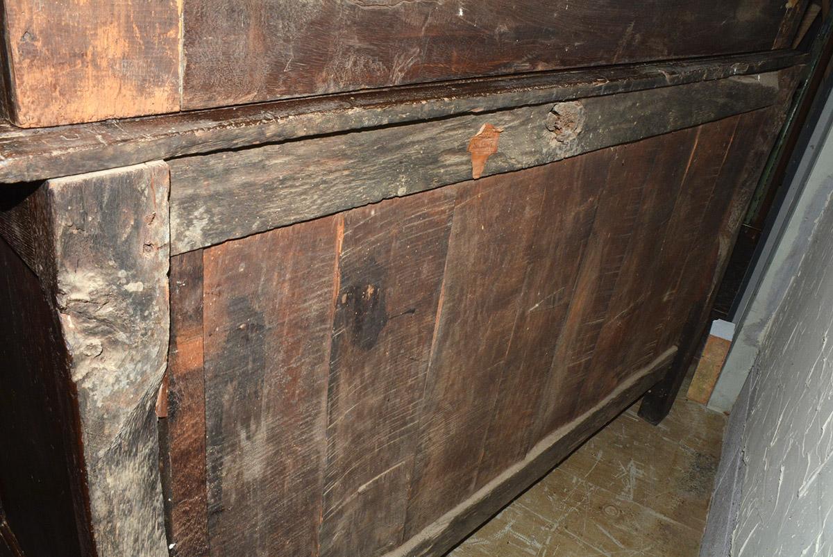 2 Part 19th Century Welsh Cupboard For Sale 3