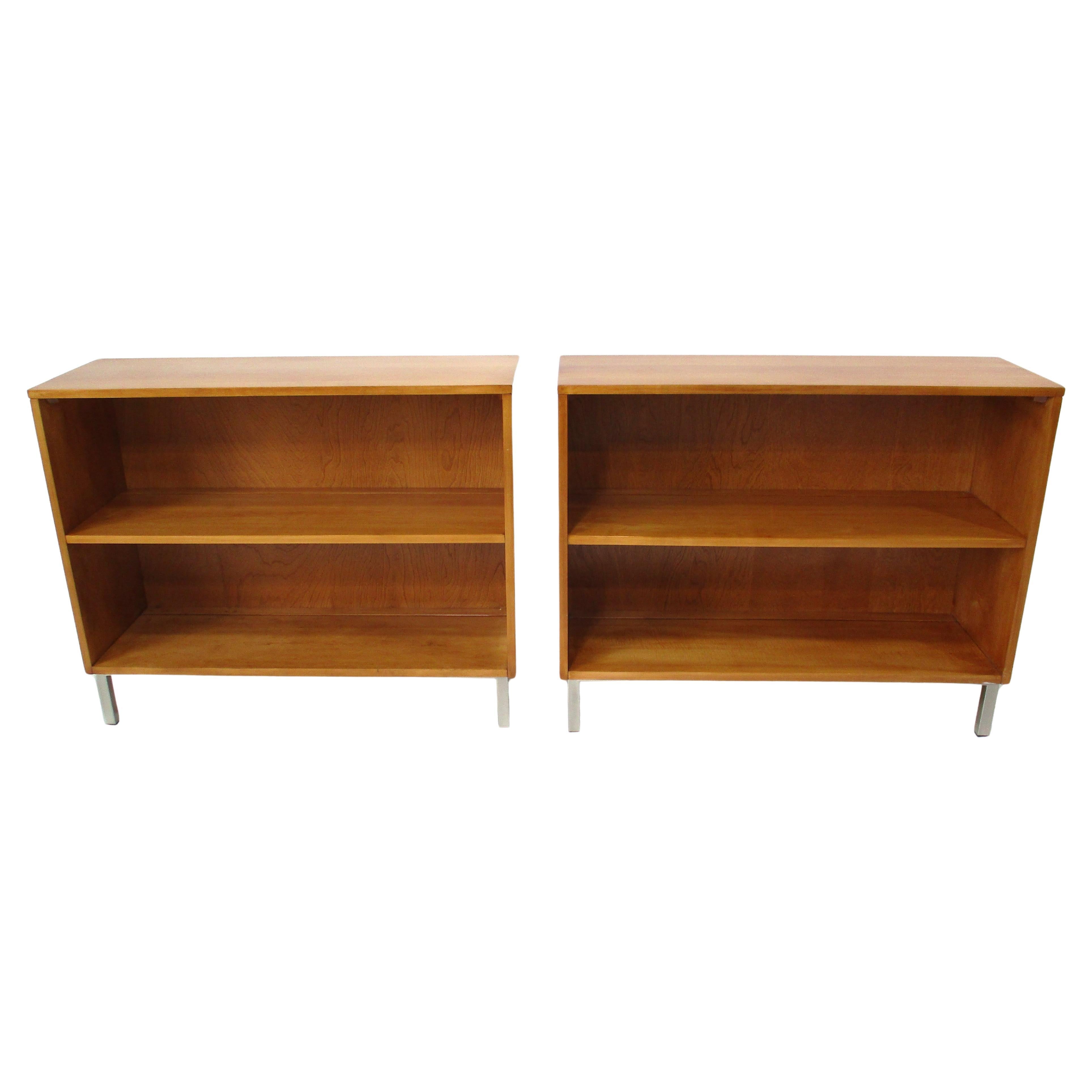 2 Paul McCobb Planner Group Mid Century Bookcases for Winchendon en vente