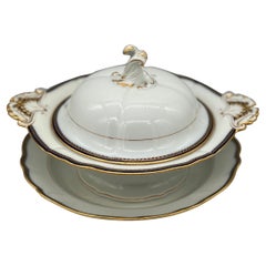 2 pièces, soupière et sous-plat en porcelaine de Meissen décorée d'un bord cobalt et or