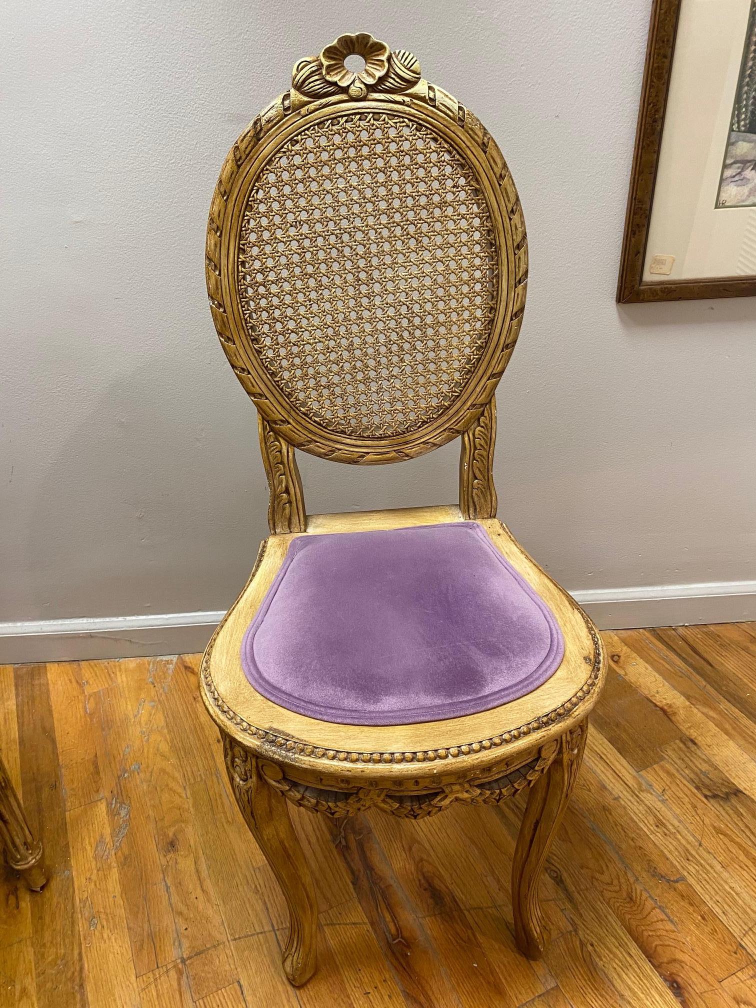 2-Piece Vintage Painted Vanity with Beveled Mirror and Chair 9