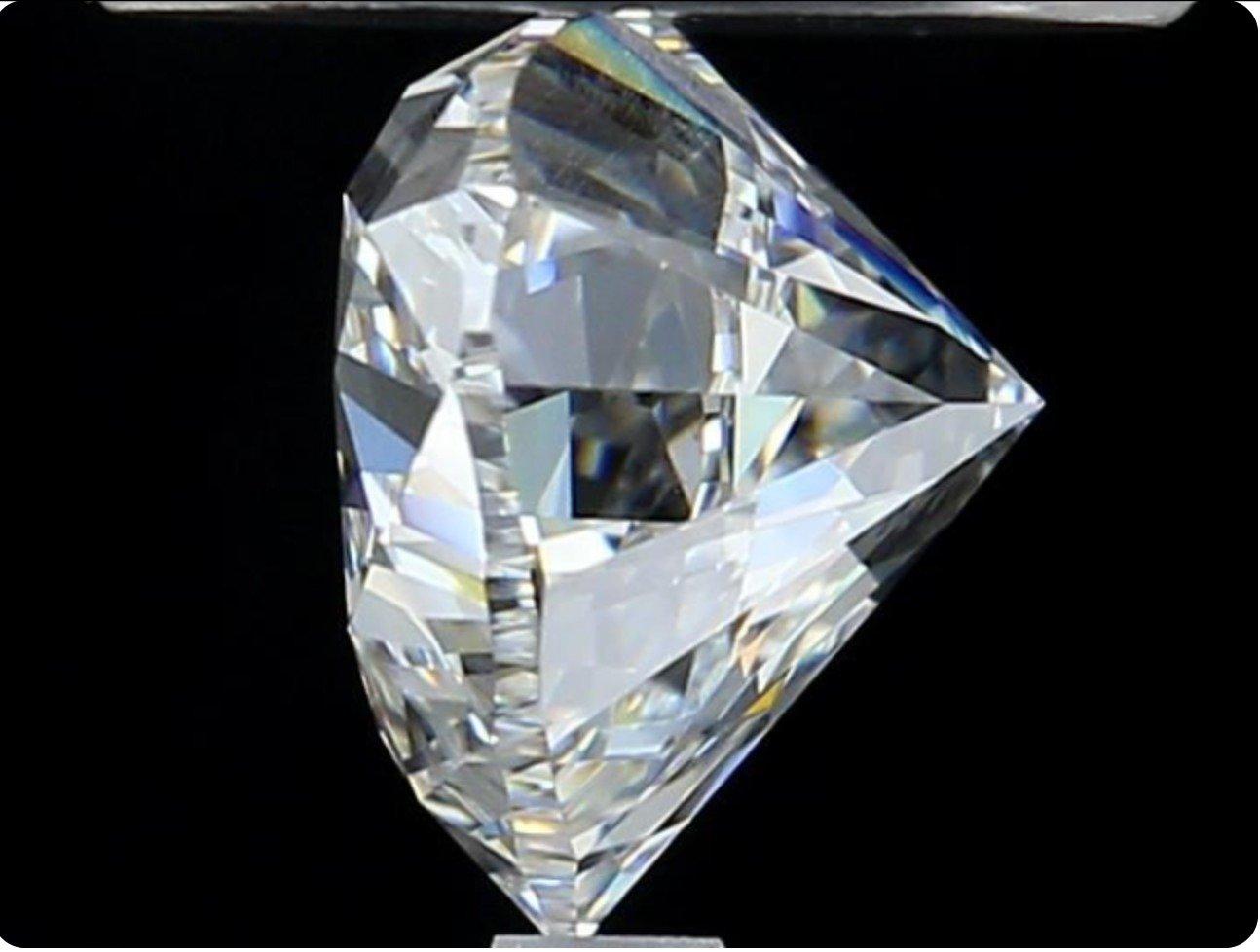 2 pcs Natural Diamonds - 0.60 ct - Heart - E, D (colourless) - SI1- GIA Cert For Sale 2