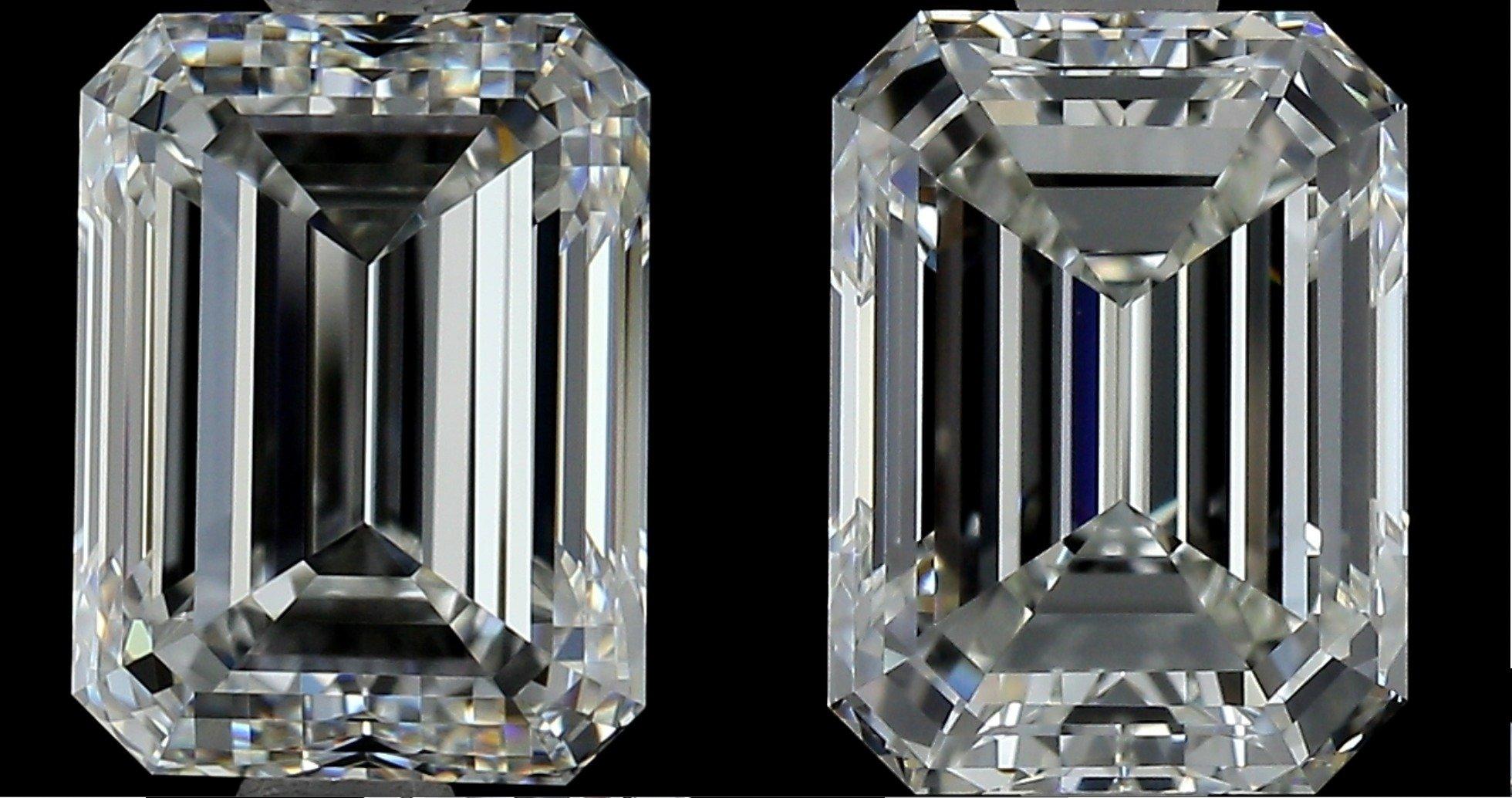 2 pcs Natural Diamonds - 0.80 ct - Emerald - D (colourless) - VVS1- GIA Cert For Sale 2