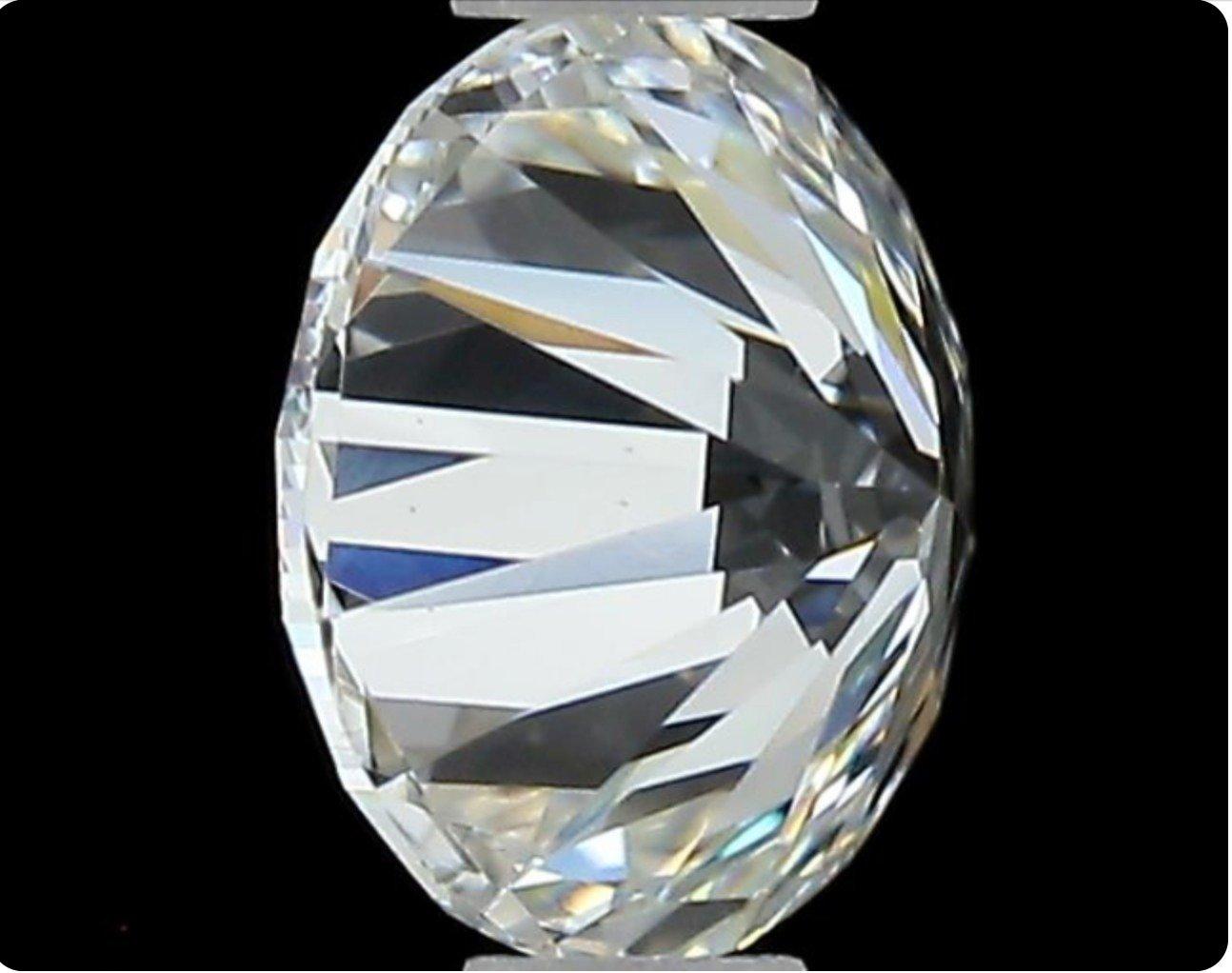 Women's or Men's 2 pcs Natural Diamonds, 0.82 ct - Round - G - VS2, GIA Certificate For Sale