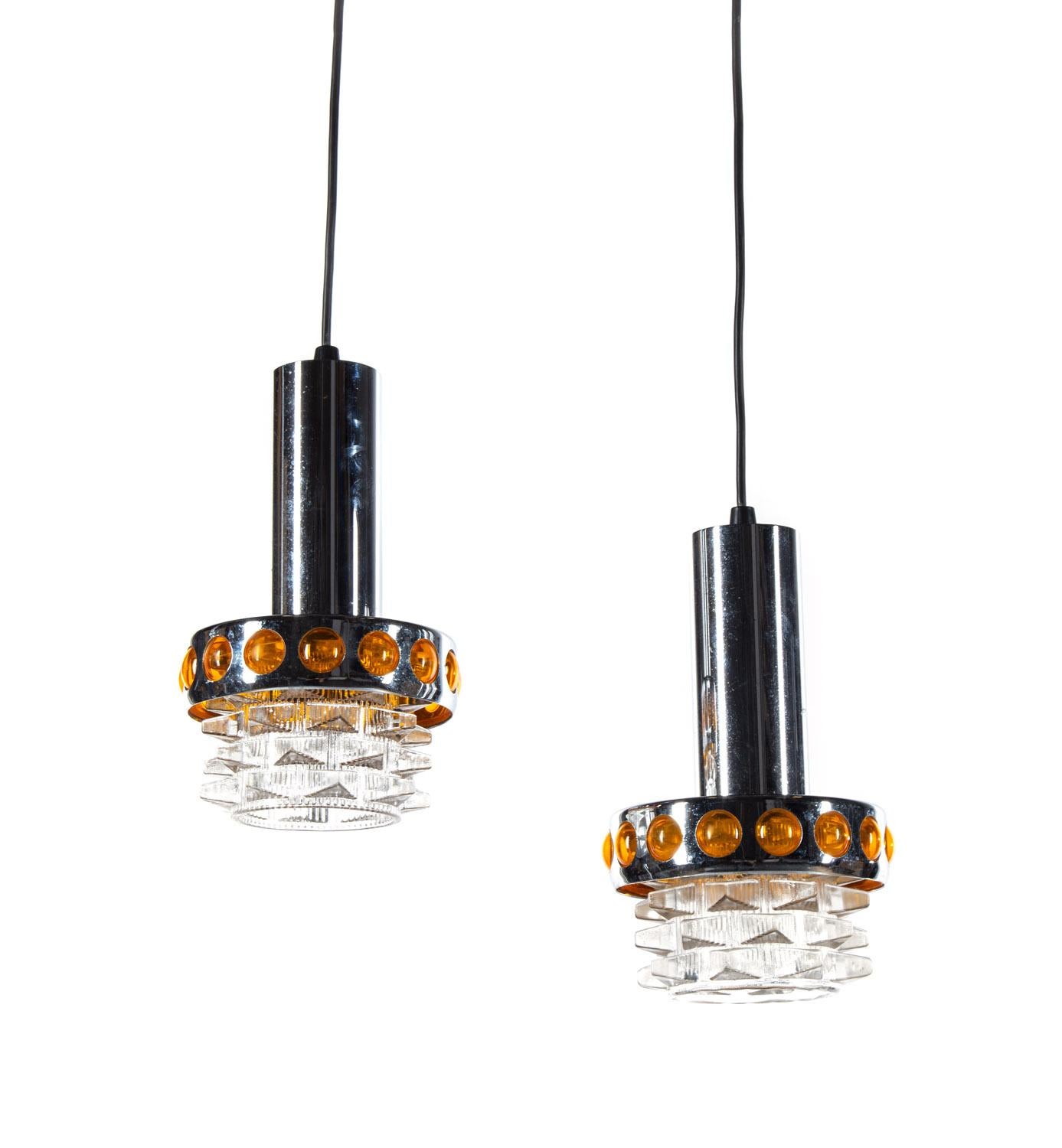 Late 20th Century 2 pendant lamps For Sale