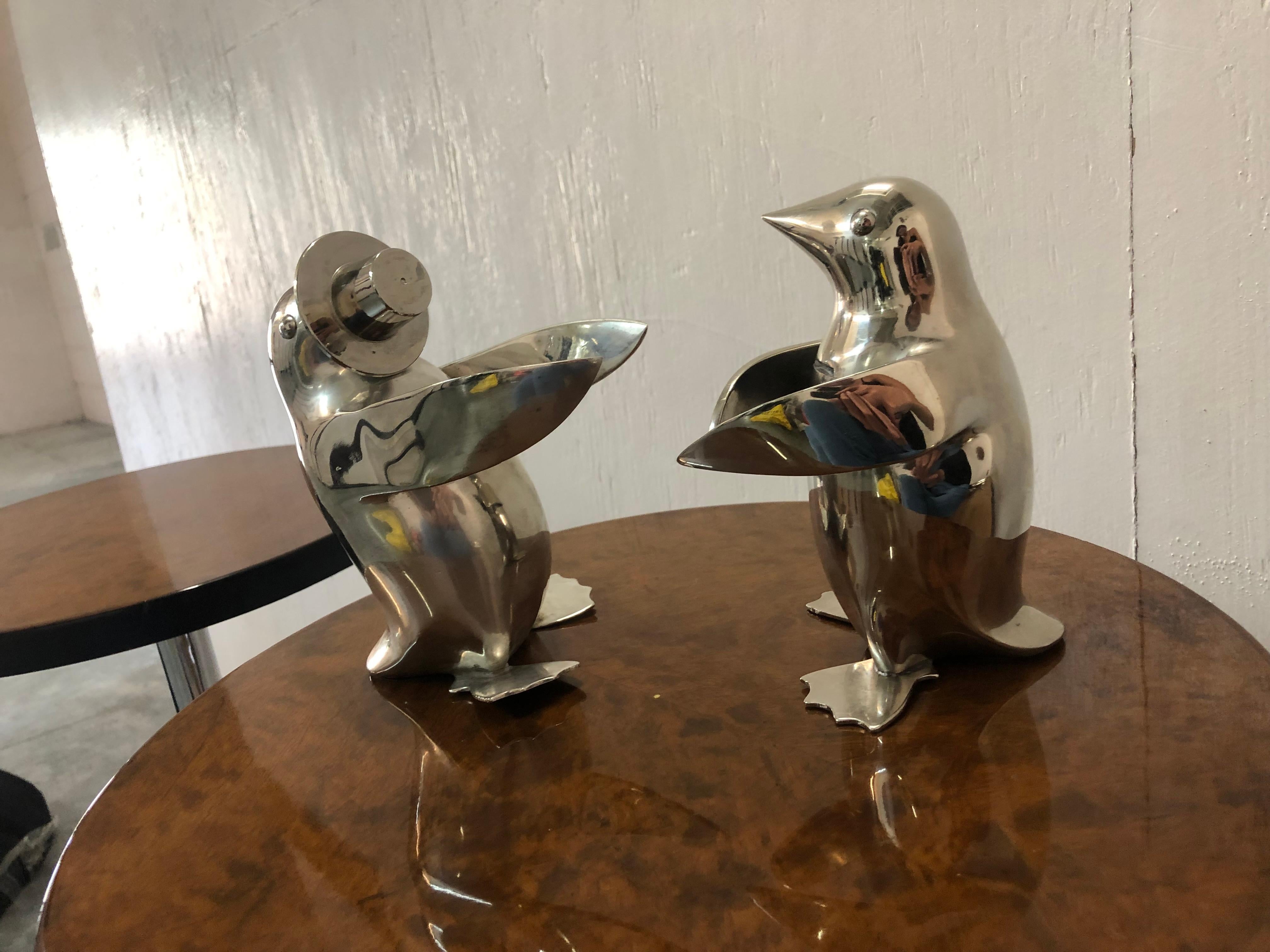 Chrome 2 penguin sculptures, 1950 For Sale