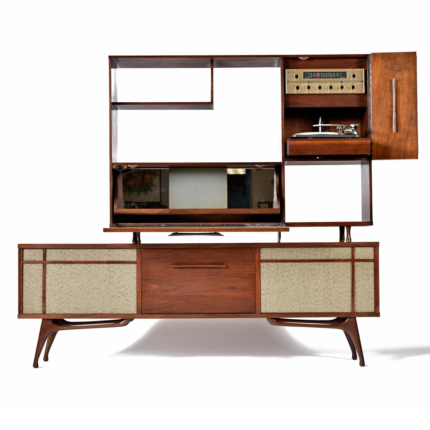 Frank, Dean and Sammy called. They want their stereo bar back.

First, let's talk about these awesome cabinets, then we'll move on to the professionally restored, original audio components and incredible sound. Please believe me when I say