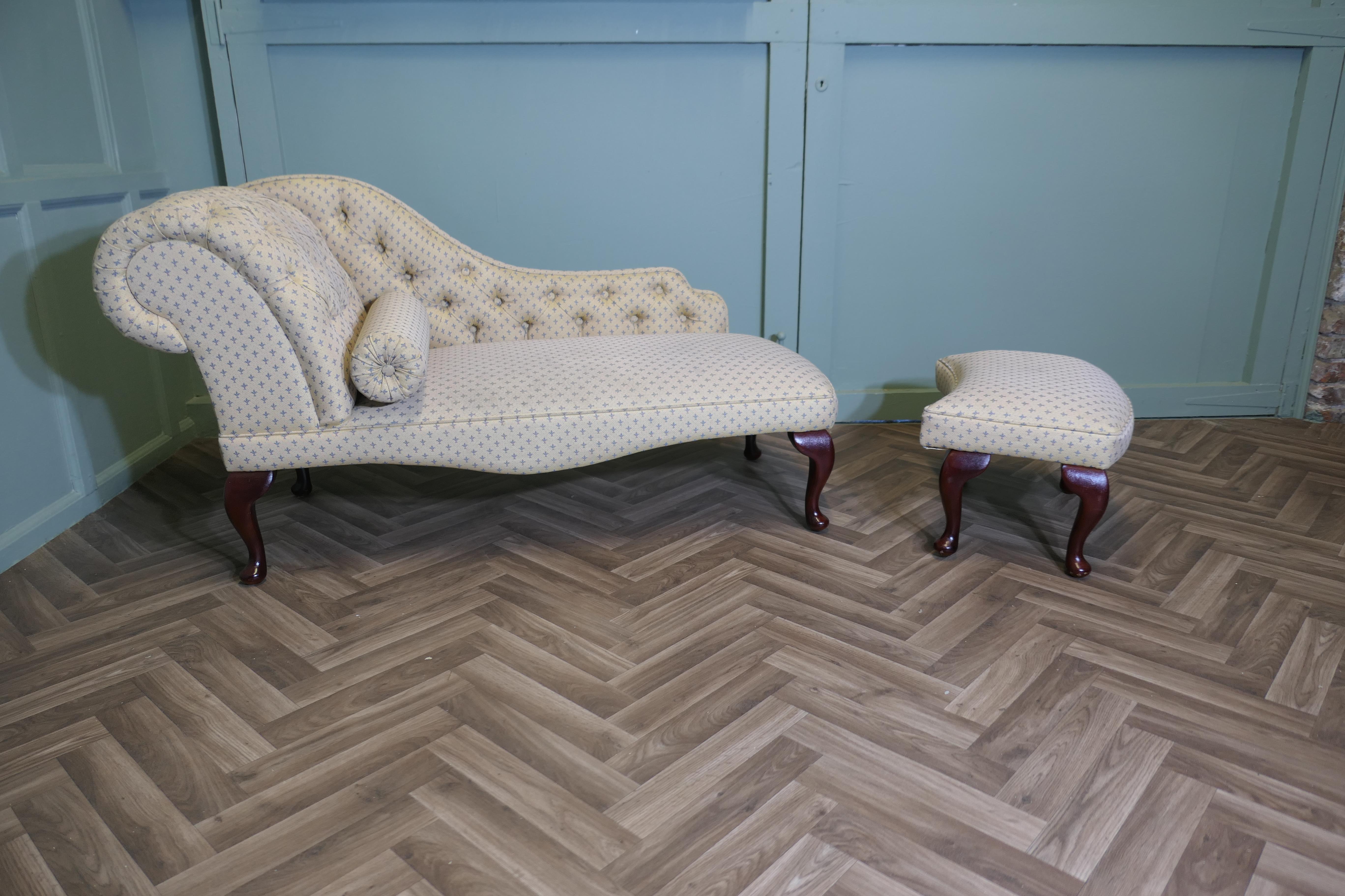 2 pièces Boudoir Chaise longue, lit de jour avec tabouret de pied en vente 2