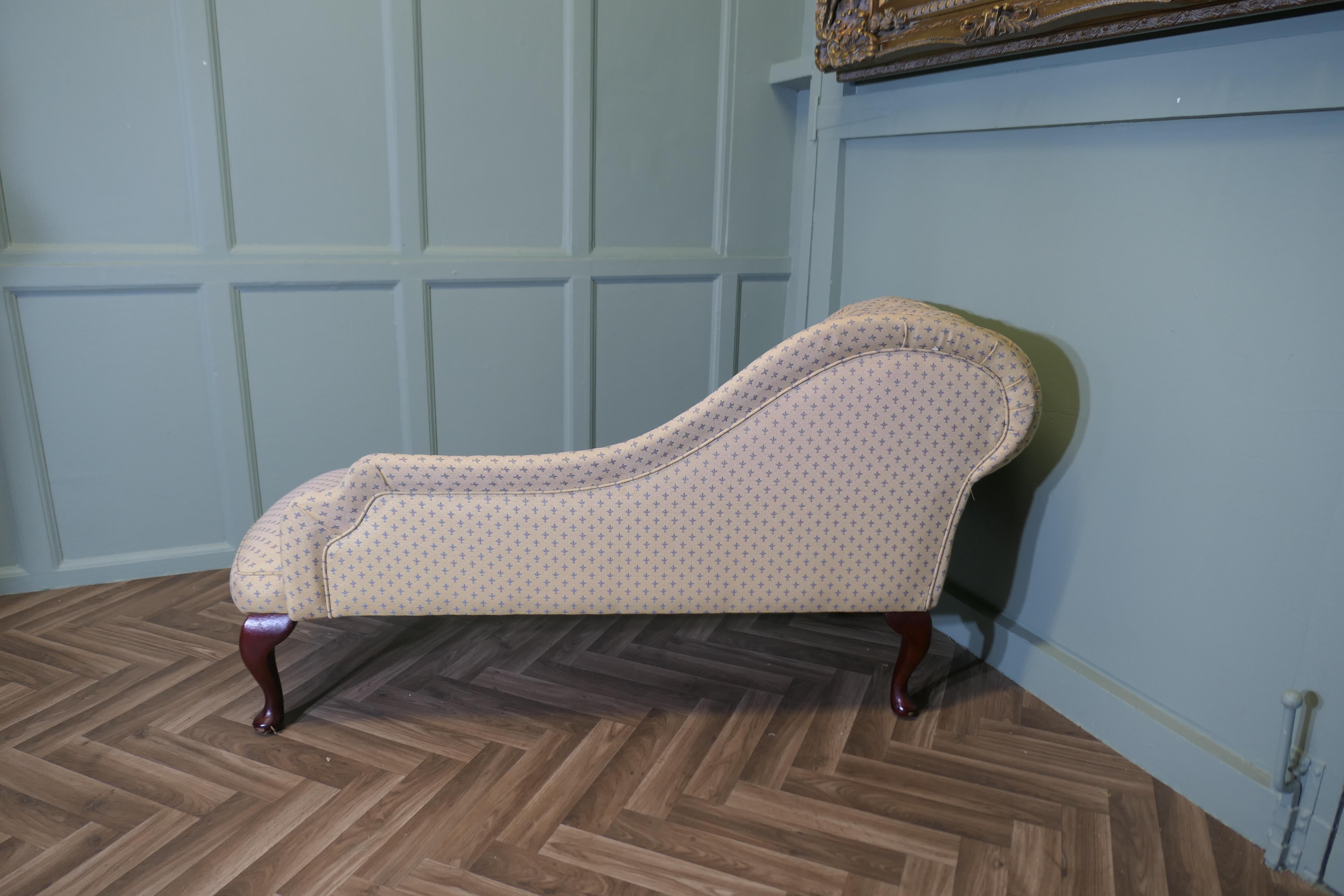 2 pièces Boudoir Chaise longue, lit de jour avec tabouret de pied en vente 3
