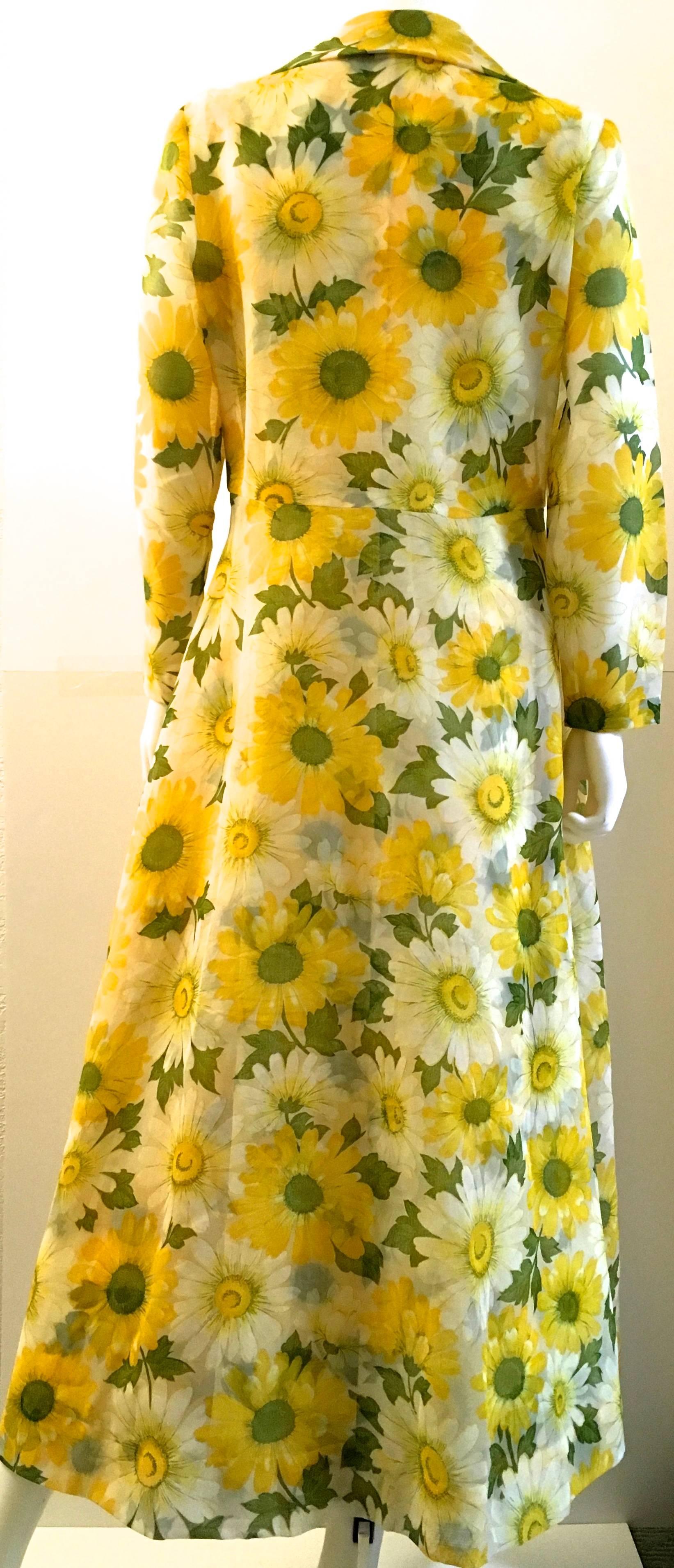 2 Piece Dress Set - Floral Print - 1970's For Sale 1