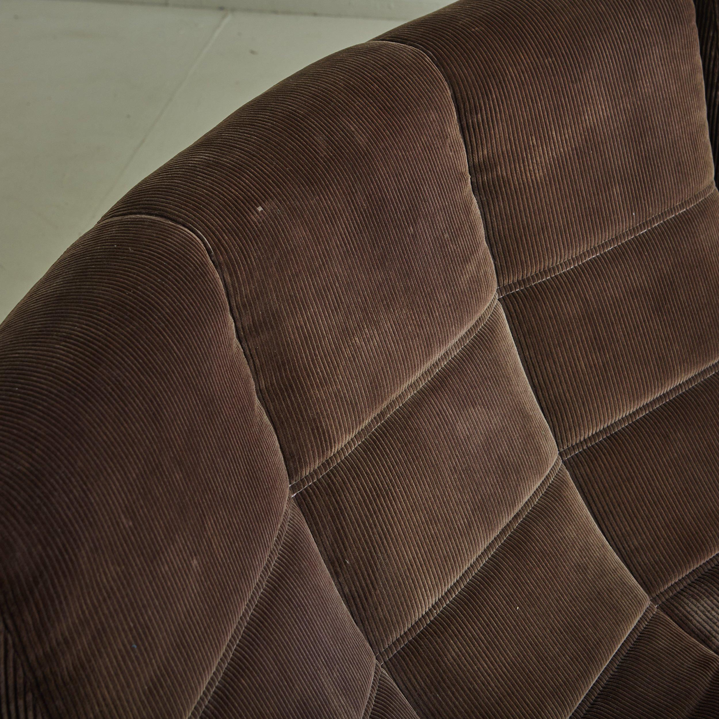 2-Piece 'Gilda' Sofa in Brown Corduroy by Michel Ducaroy for Ligne Roset, France In Fair Condition For Sale In Chicago, IL