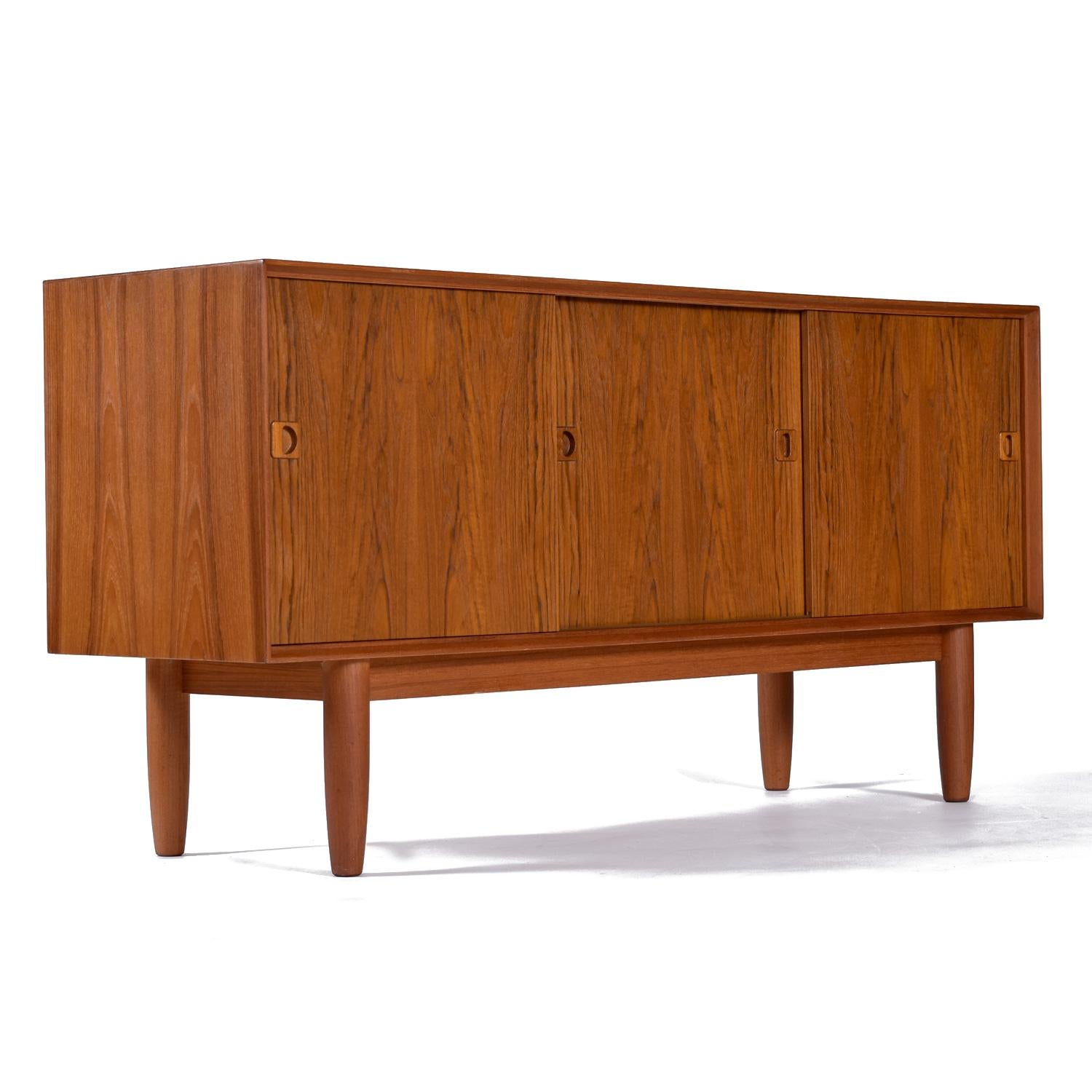 2-Piece K.L. Dansk Danish Modern Teak Hutch Sliding Door Credenza In Excellent Condition In Chattanooga, TN