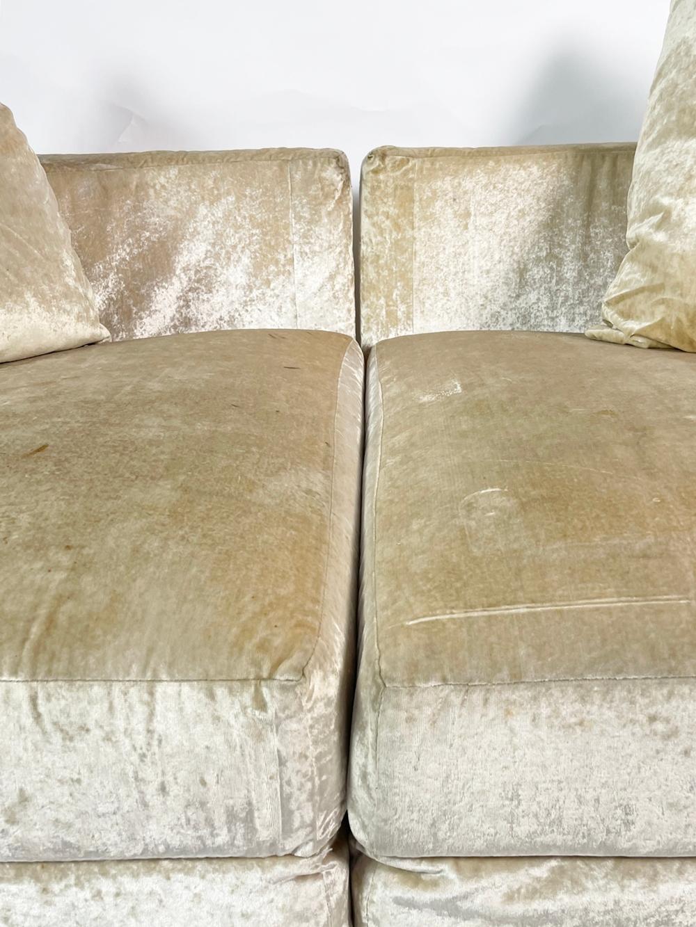 2 Piece Sectional Sofa made in Italy by Saba Italia For Sale 4