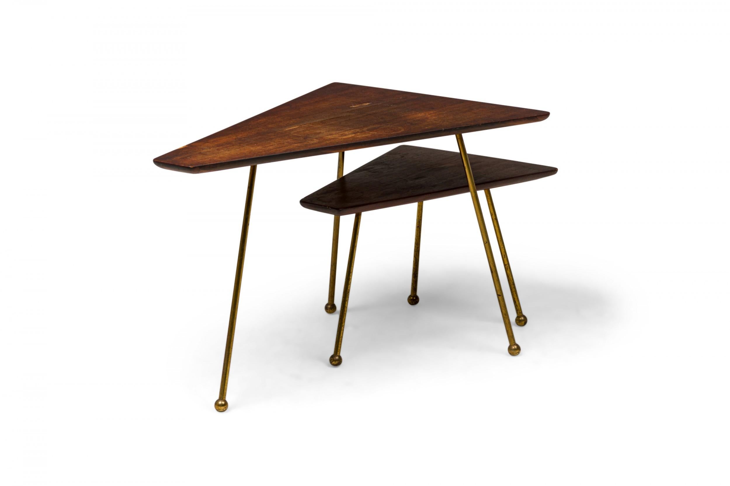 Set di 2 pezzi di tavolini poligonali americani di metà secolo in Wood e ottone in vendita 9