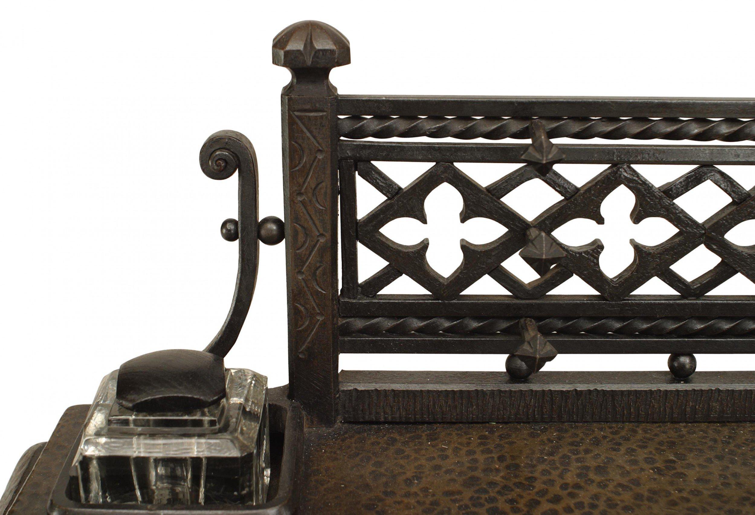 2-Piece Victorian Gothic Iron Double Inkwell Desk Set In Good Condition For Sale In New York, NY