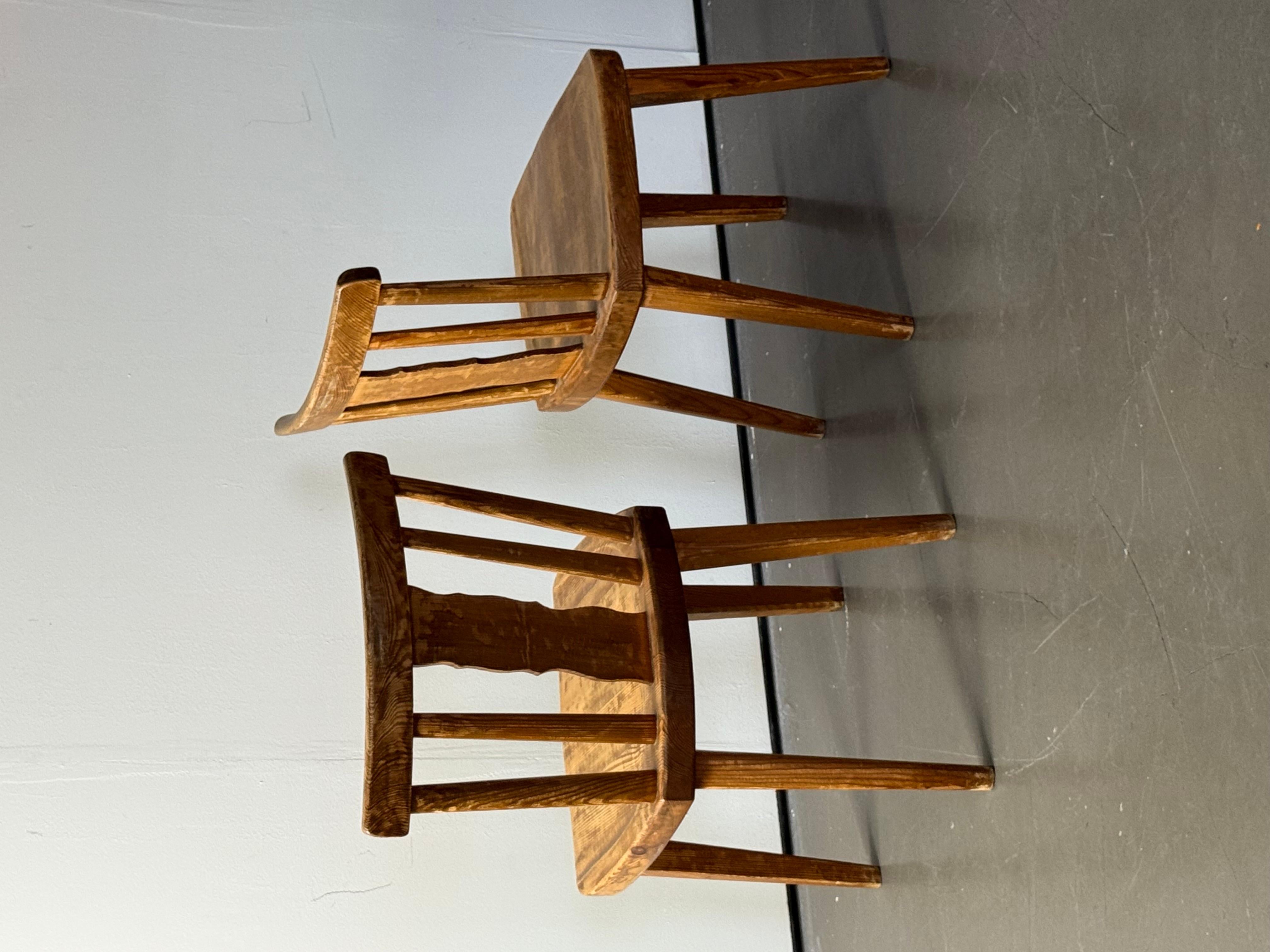 2 chaises en pin, probablement d'Axel Einar Hjorth, pour aby mobel fabrik État moyen - En vente à Paris, FR