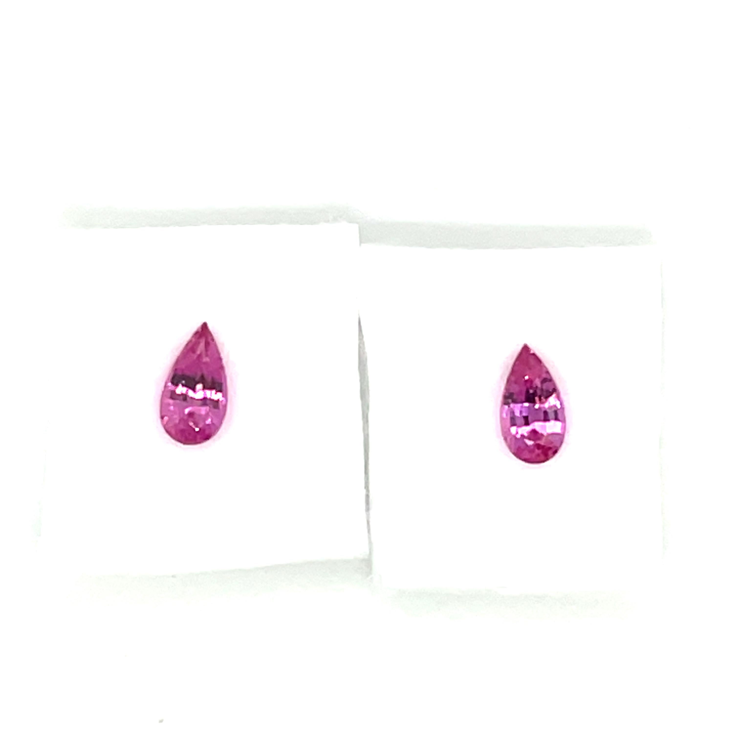 2 Pink Sapphire Pears Cts 0.80 In New Condition For Sale In Hong Kong, HK