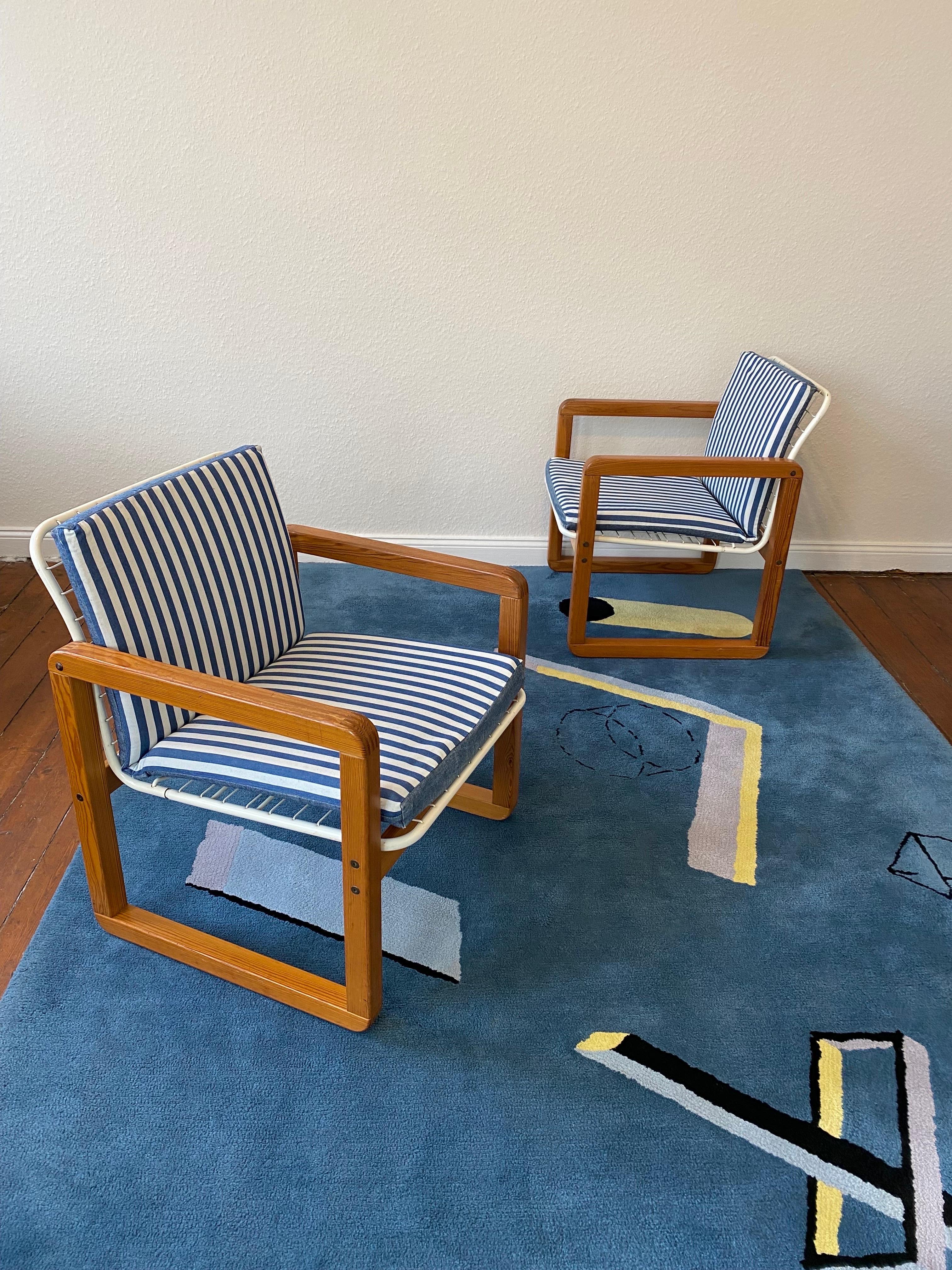 Suédois   2 chaises postmodernes Ikea Sälen par K.&M. Hagberg , Suède 1982 en vente