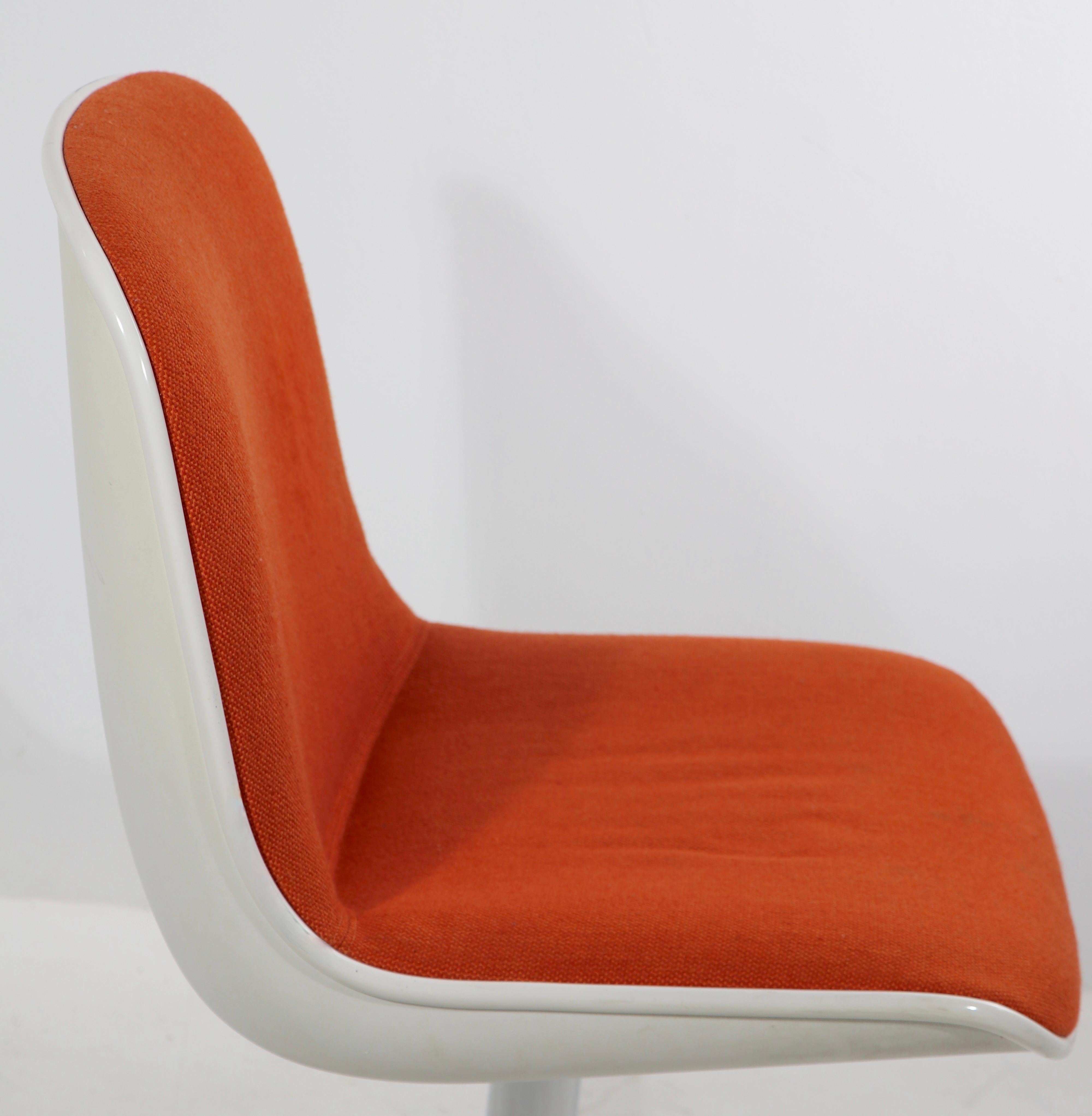 Late 20th Century Postmodern Steelcase Office Desk Dining Chair