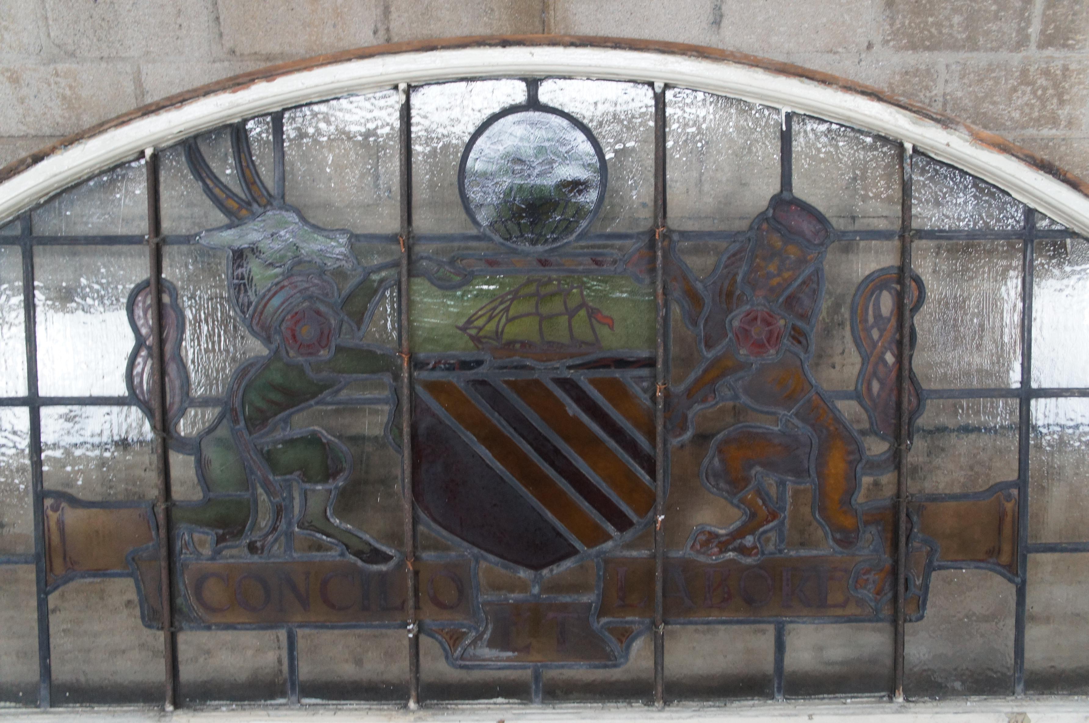 2 Rare Antique Manchester English Stained Glass Palladian Windows Coat of Arms For Sale 12