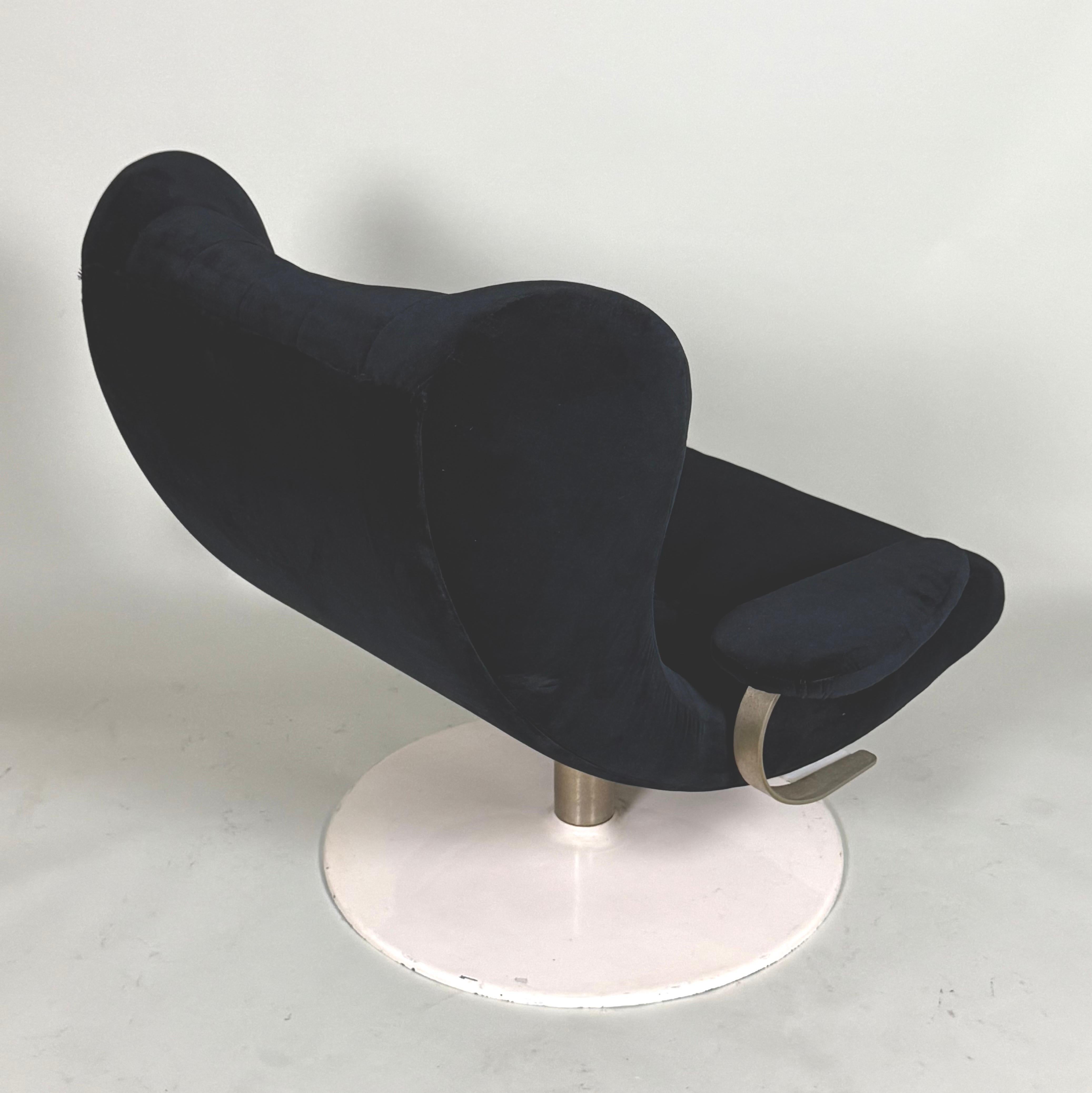 2 Rare Prototype Italian Organic Modern Swivel Lounge Chairs, Joe Colombo, 1970 For Sale 4