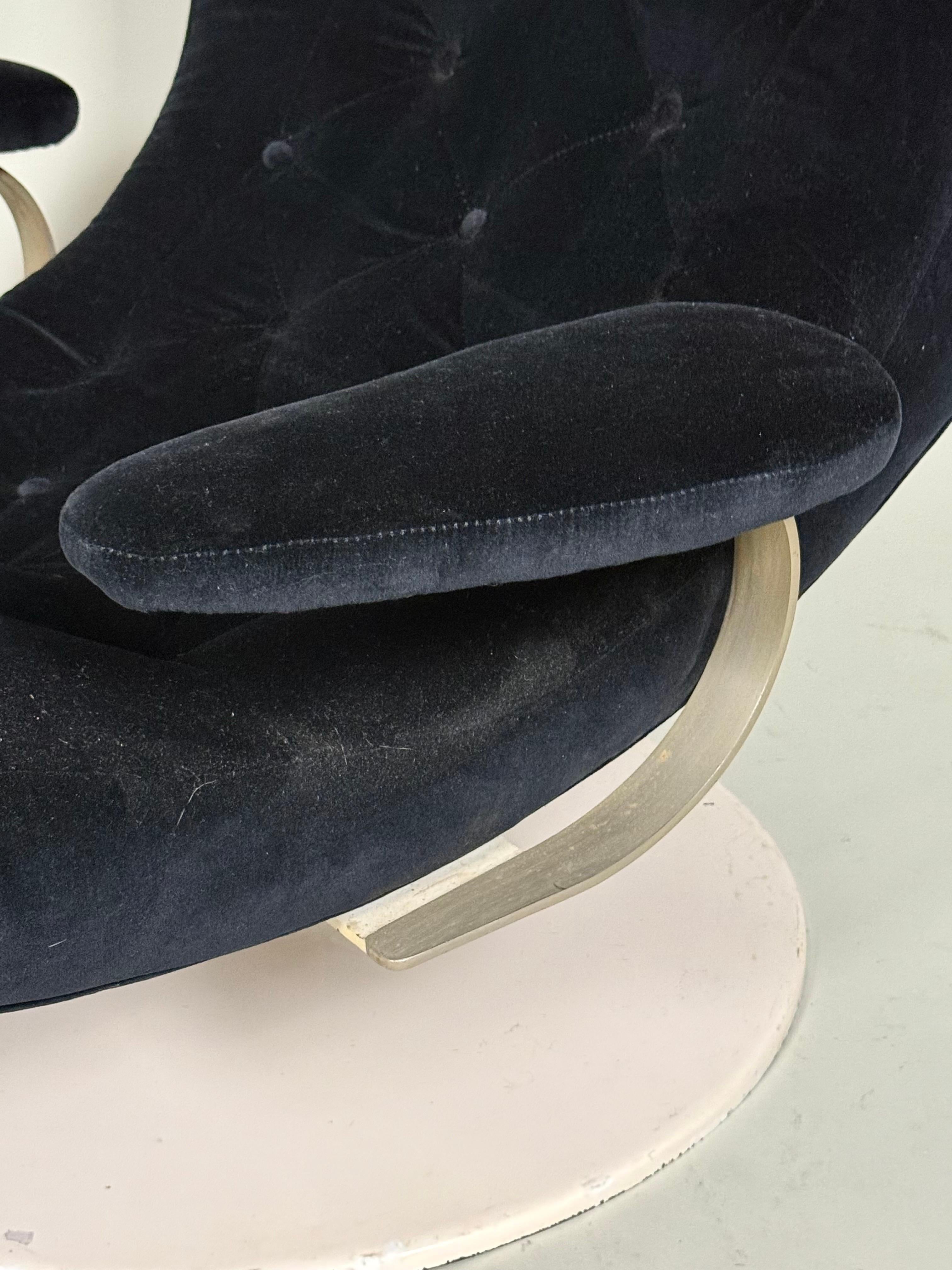 2 Rare Prototype Italian Organic Modern Swivel Lounge Chairs, Joe Colombo, 1970 For Sale 7
