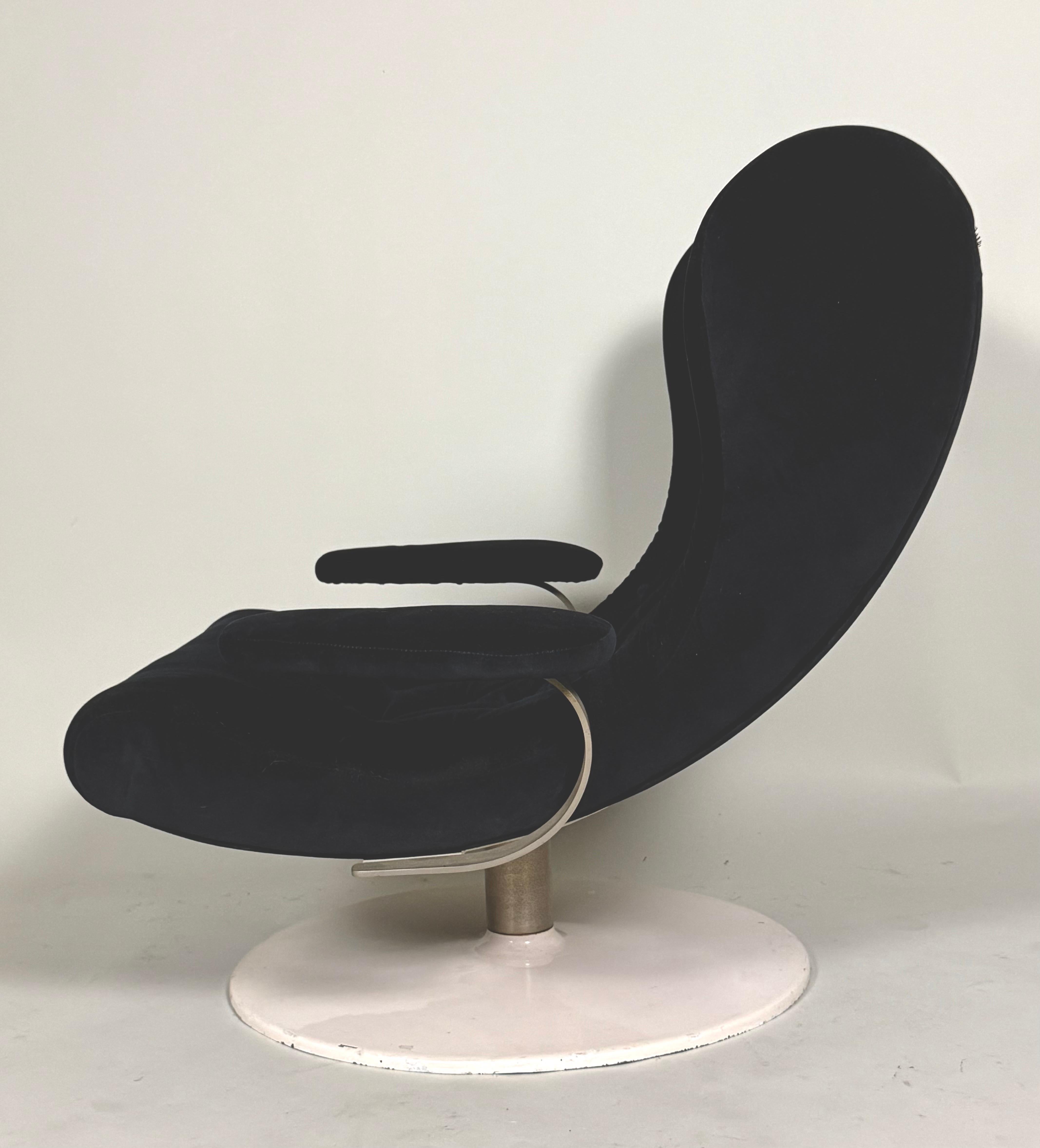 20th Century 2 Rare Prototype Italian Organic Modern Swivel Lounge Chairs, Joe Colombo, 1970 For Sale