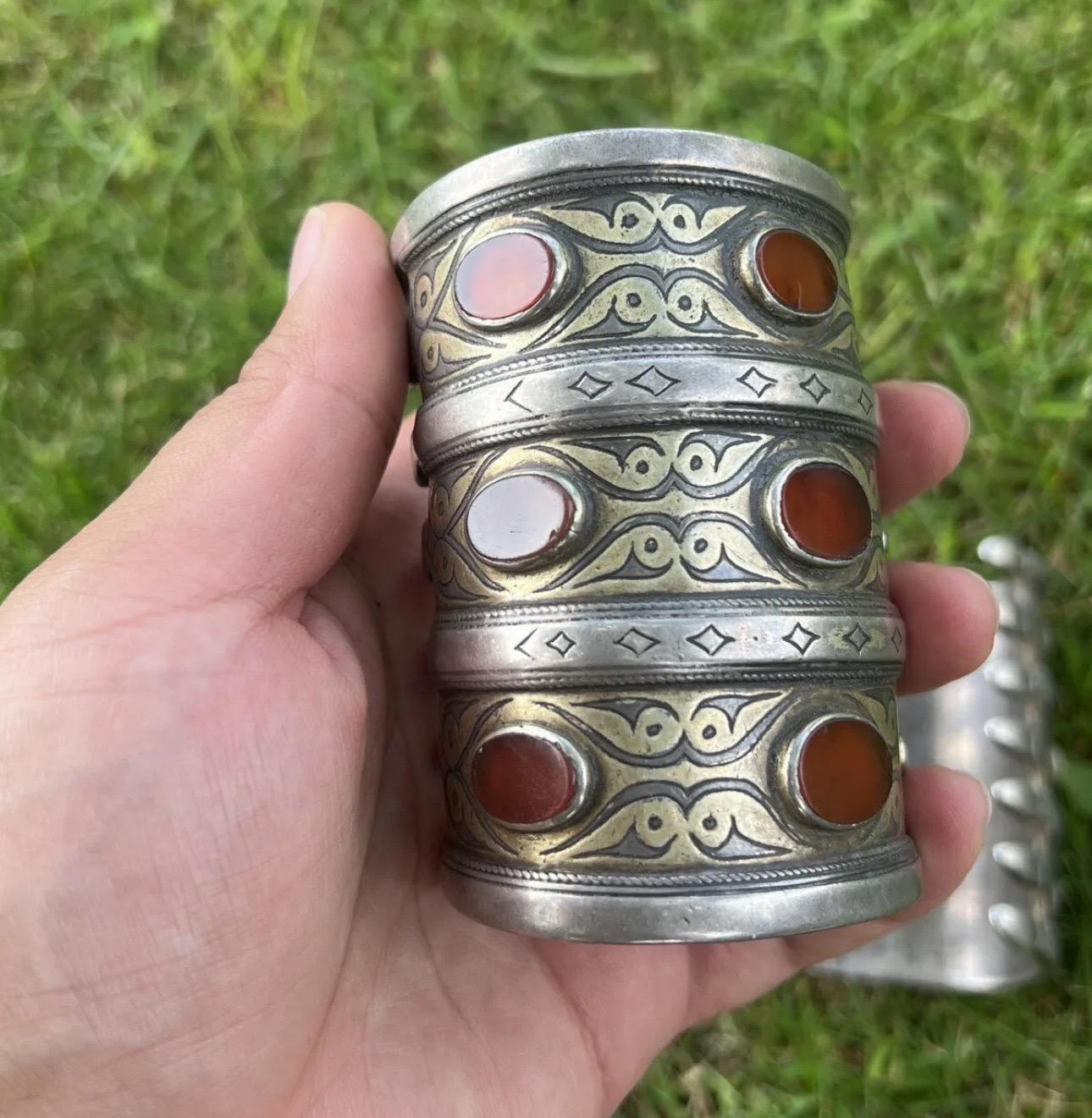 Women's 2 Rare Tekke Carnelian Tribal Turkoman Turkmen Silver Cuff Bracelets For Sale