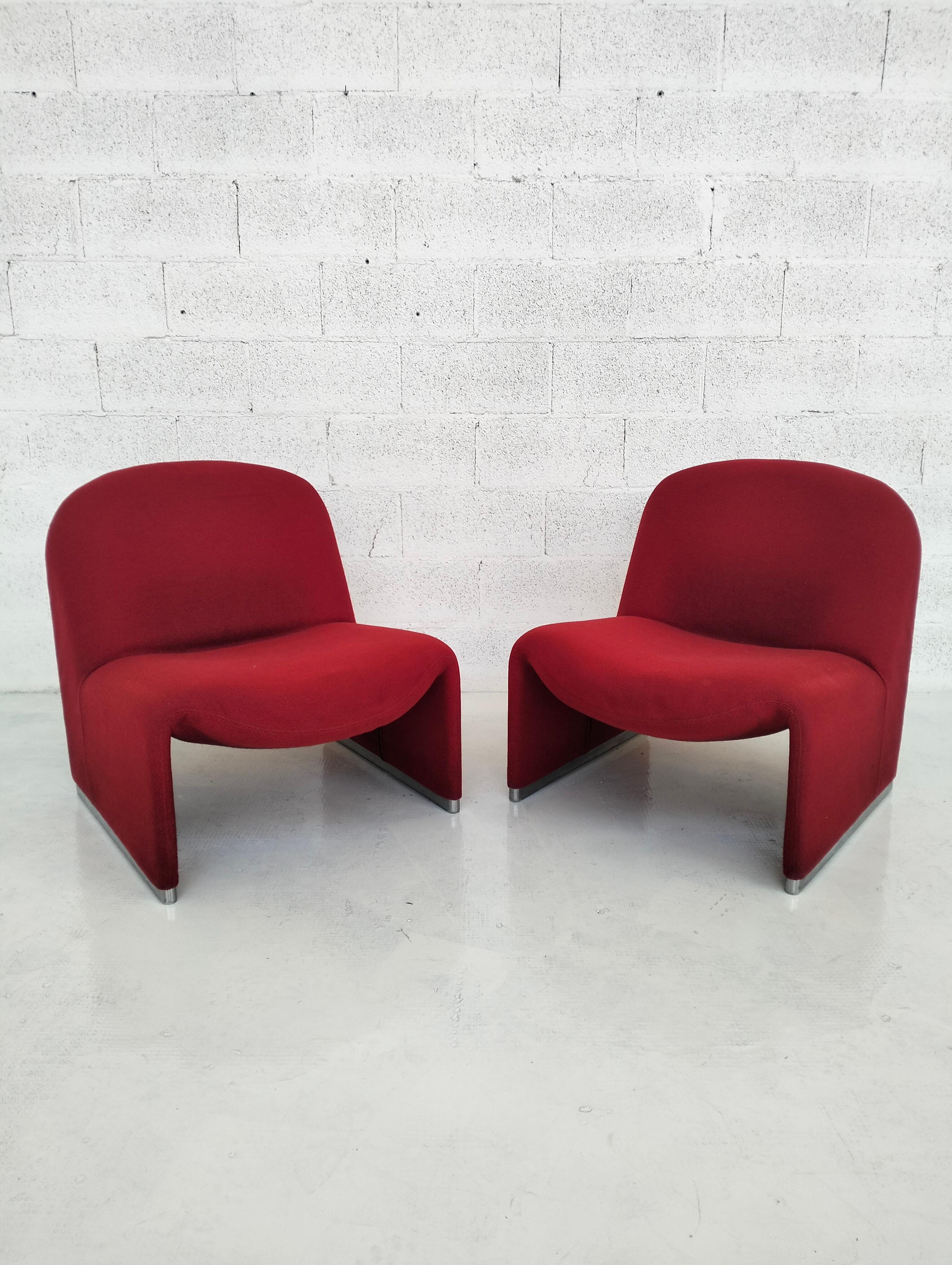 2 red Alky chairs by Giancarlo Piretti a for Anonima Castelli  70s  1