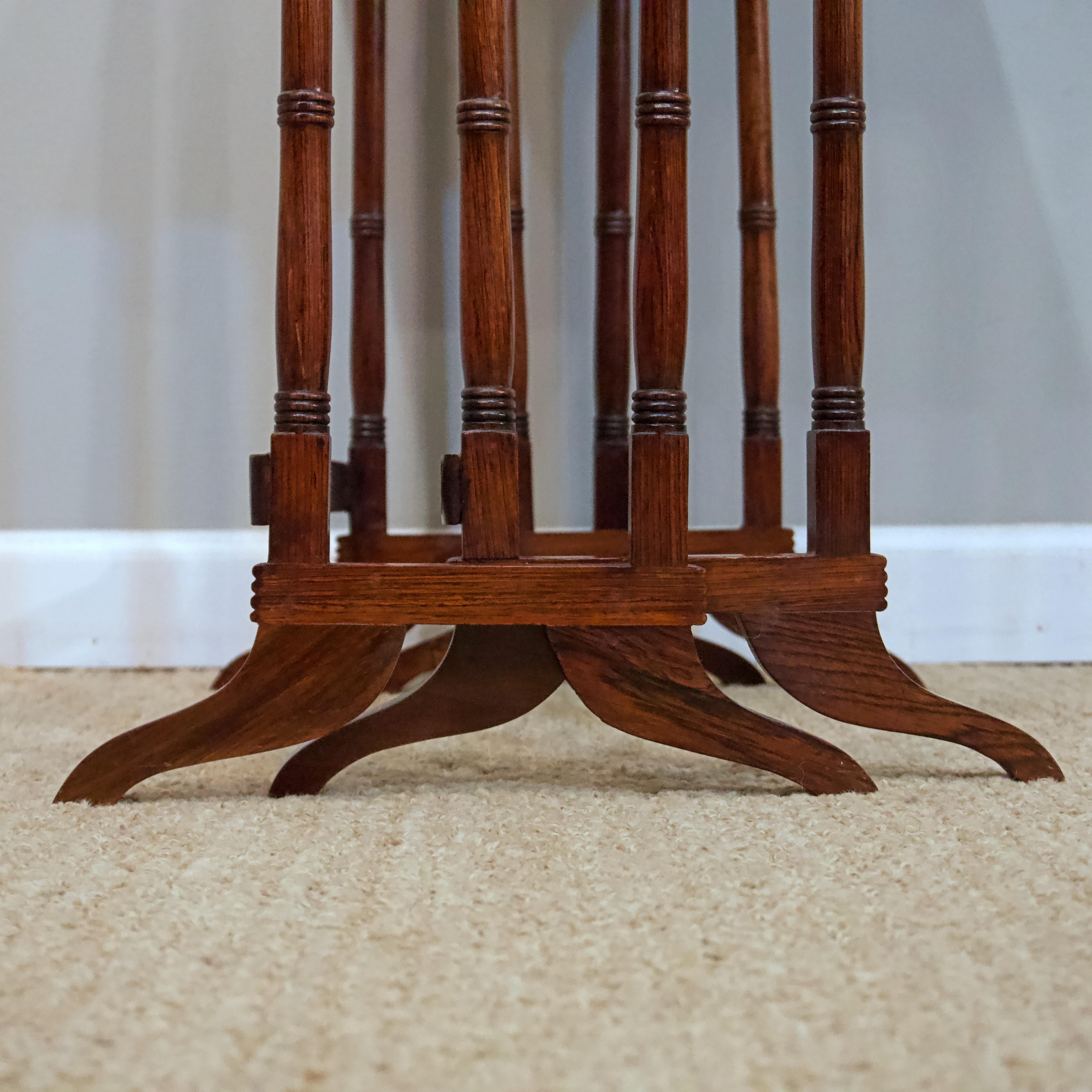 2 Regency Rosewood Nesting Tables In Good Condition For Sale In New York, NY