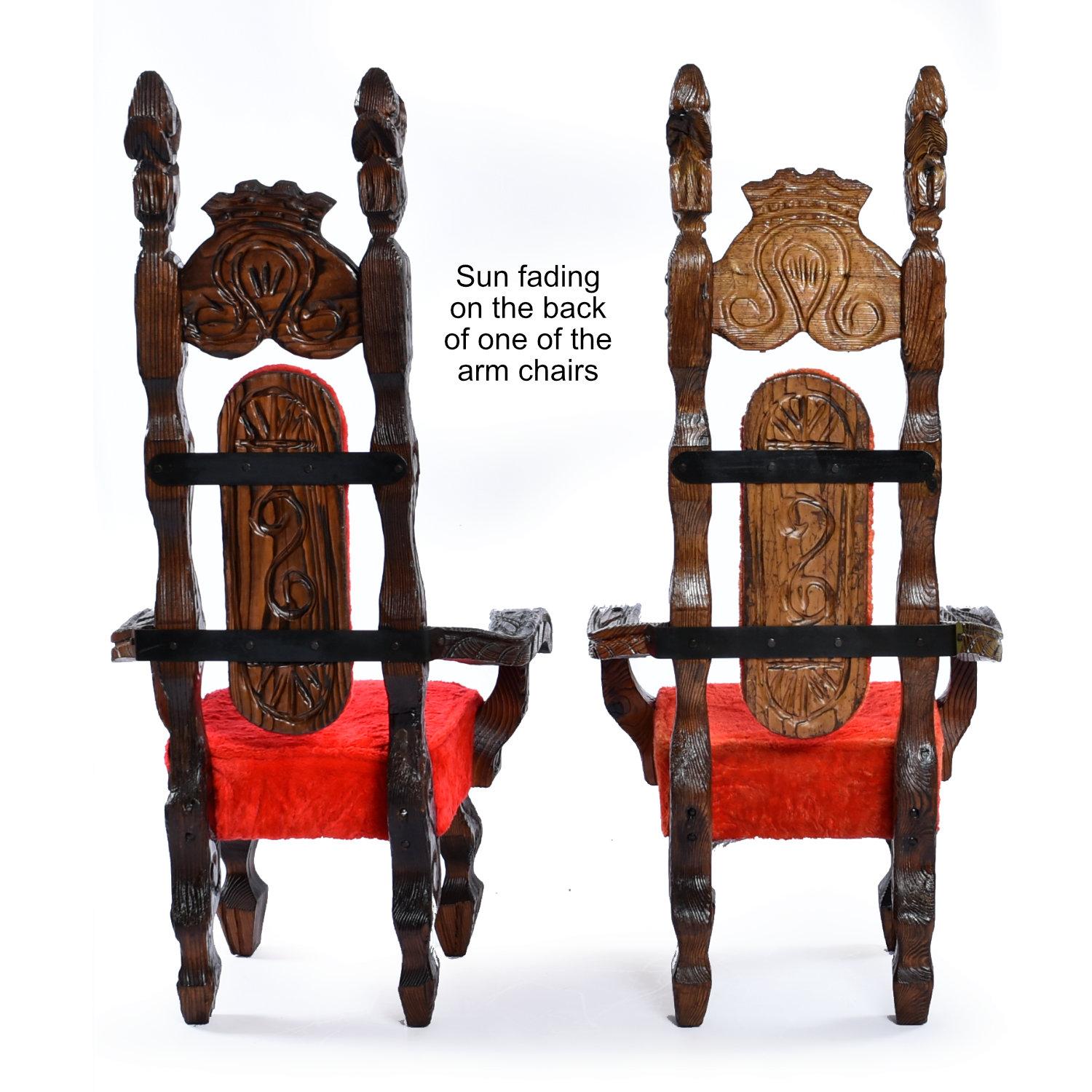 Chaises trônes vintage Witco Conquistador Tiki '2' restaurées en fourrure rouge d'origine en vente 4