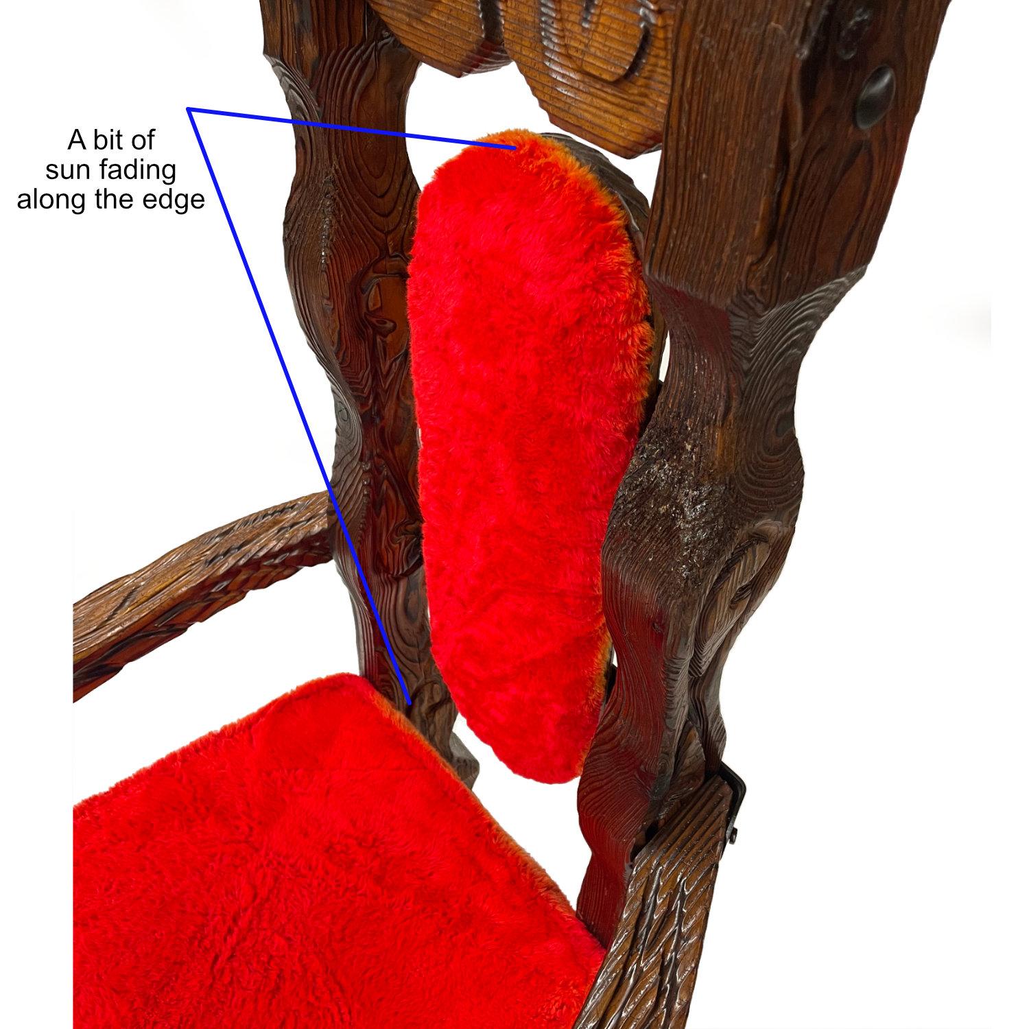Chaises trônes vintage Witco Conquistador Tiki '2' restaurées en fourrure rouge d'origine en vente 7