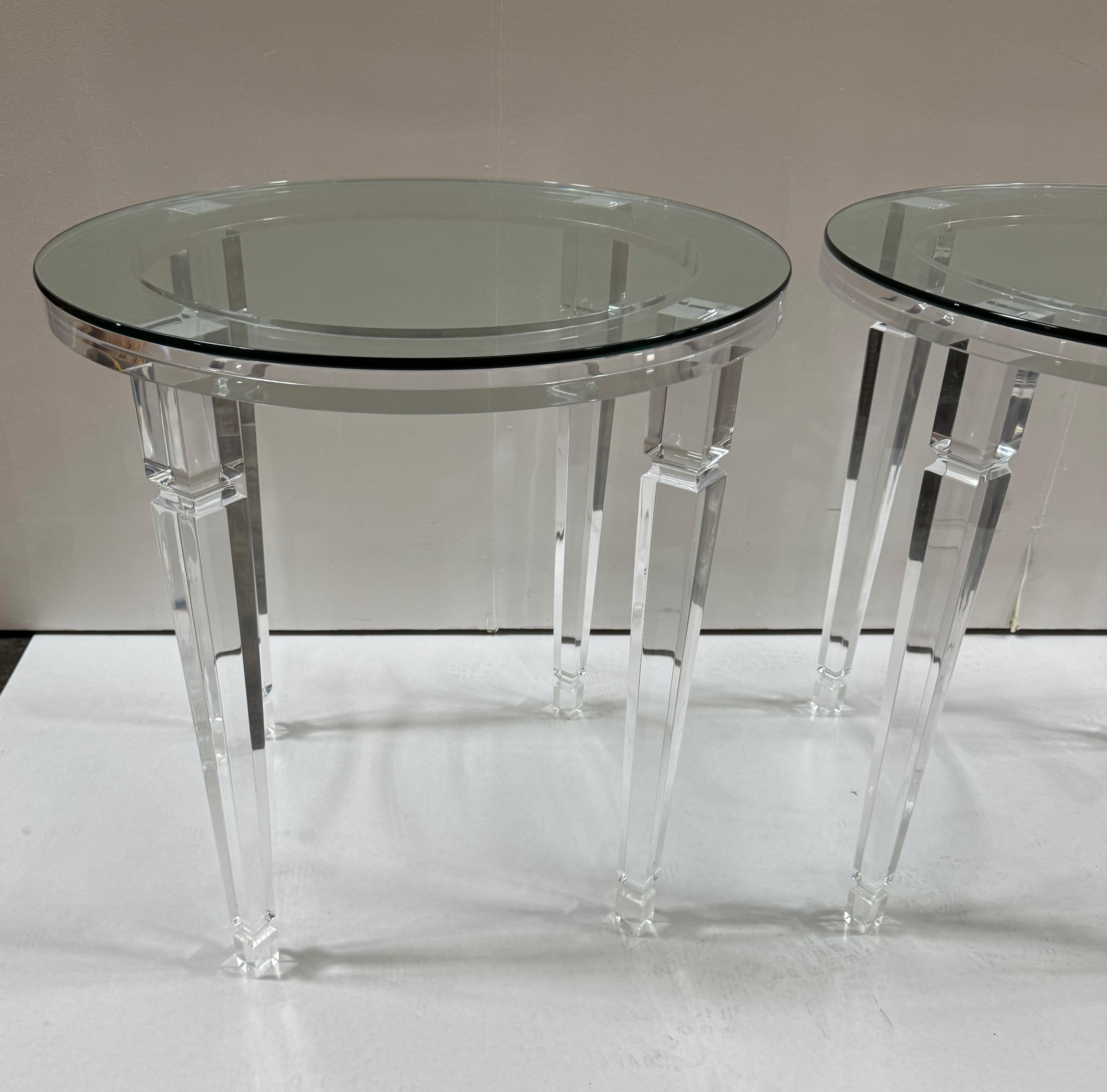 Contemporary 2 Richard Round Acrylic End Table For Sale