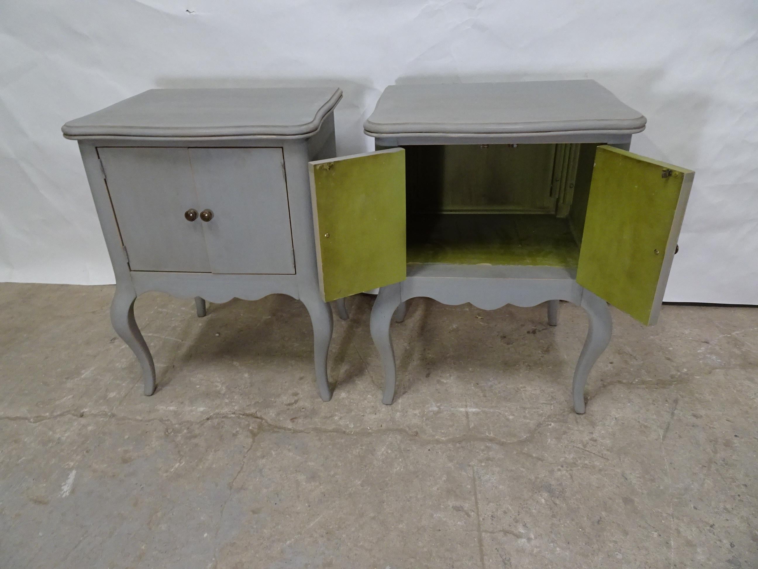 2 Rococo Style Nightstands In Good Condition In Hollywood, FL