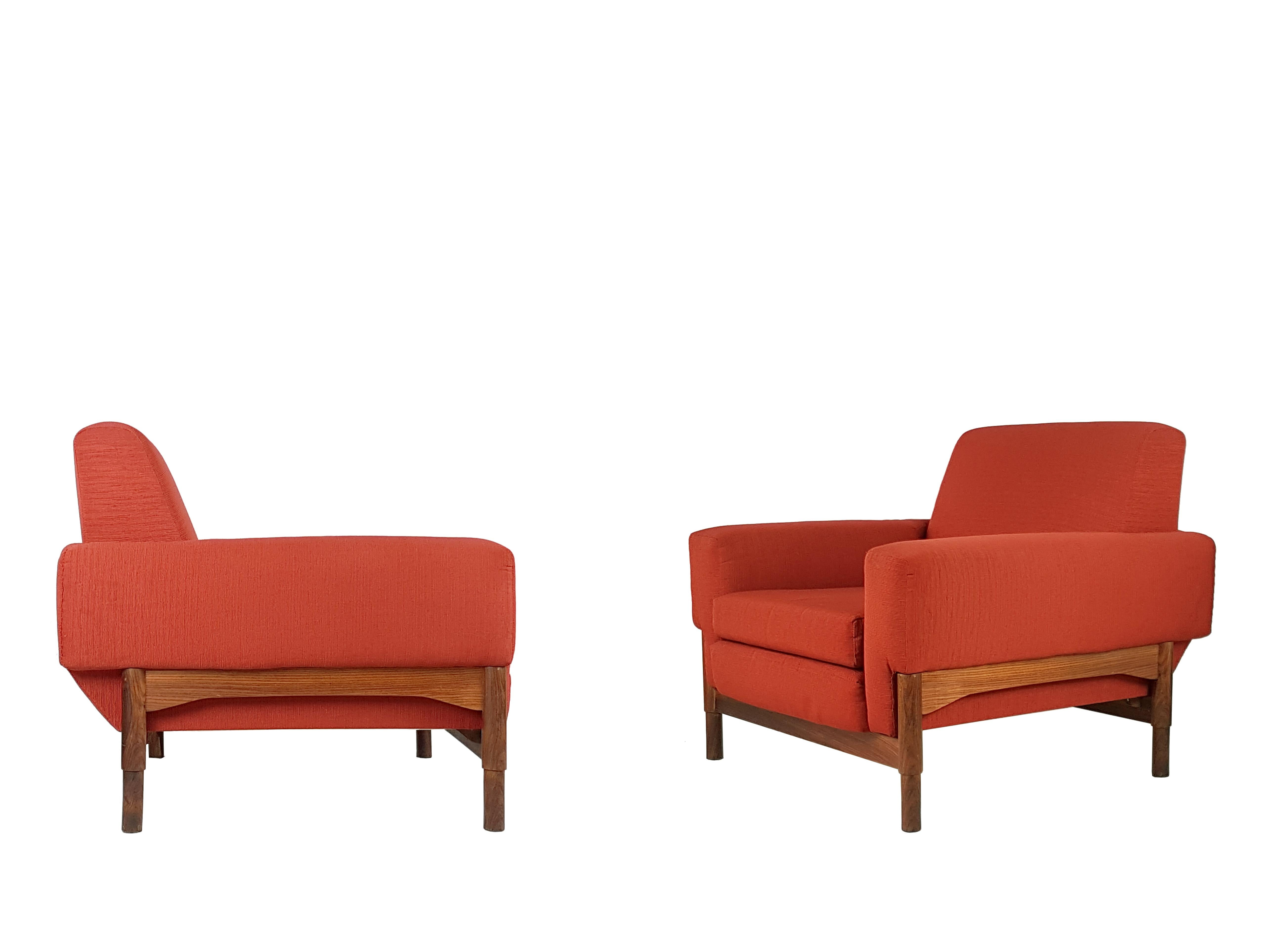 Pair of Wood & Brick Red Fabric 1960 Armchair by S. Saporiti for F.Lli Saporiti For Sale 1