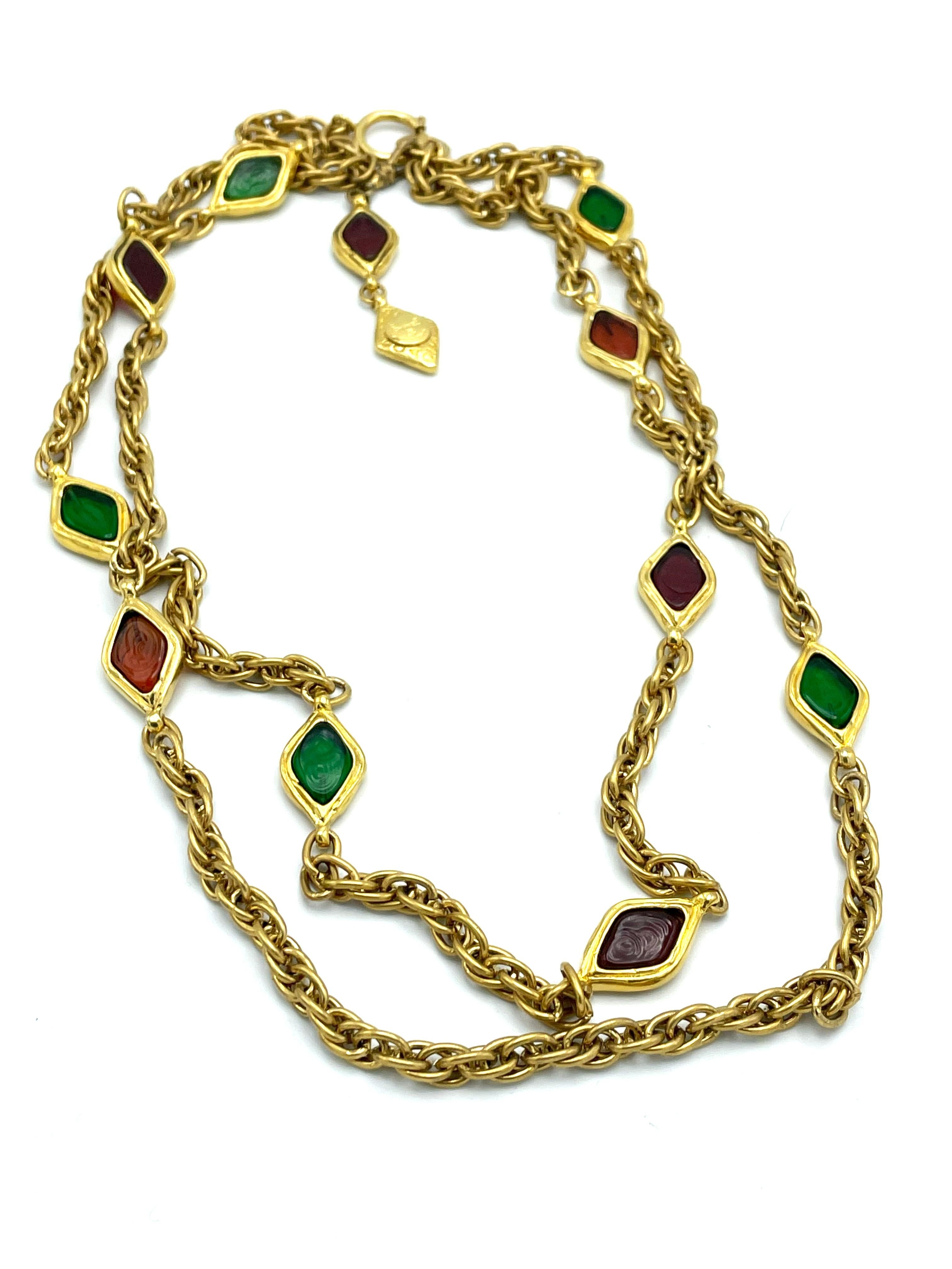  2 row Chanel necklace with red and green pate the verre, gold plated, 1970/80's For Sale 3
