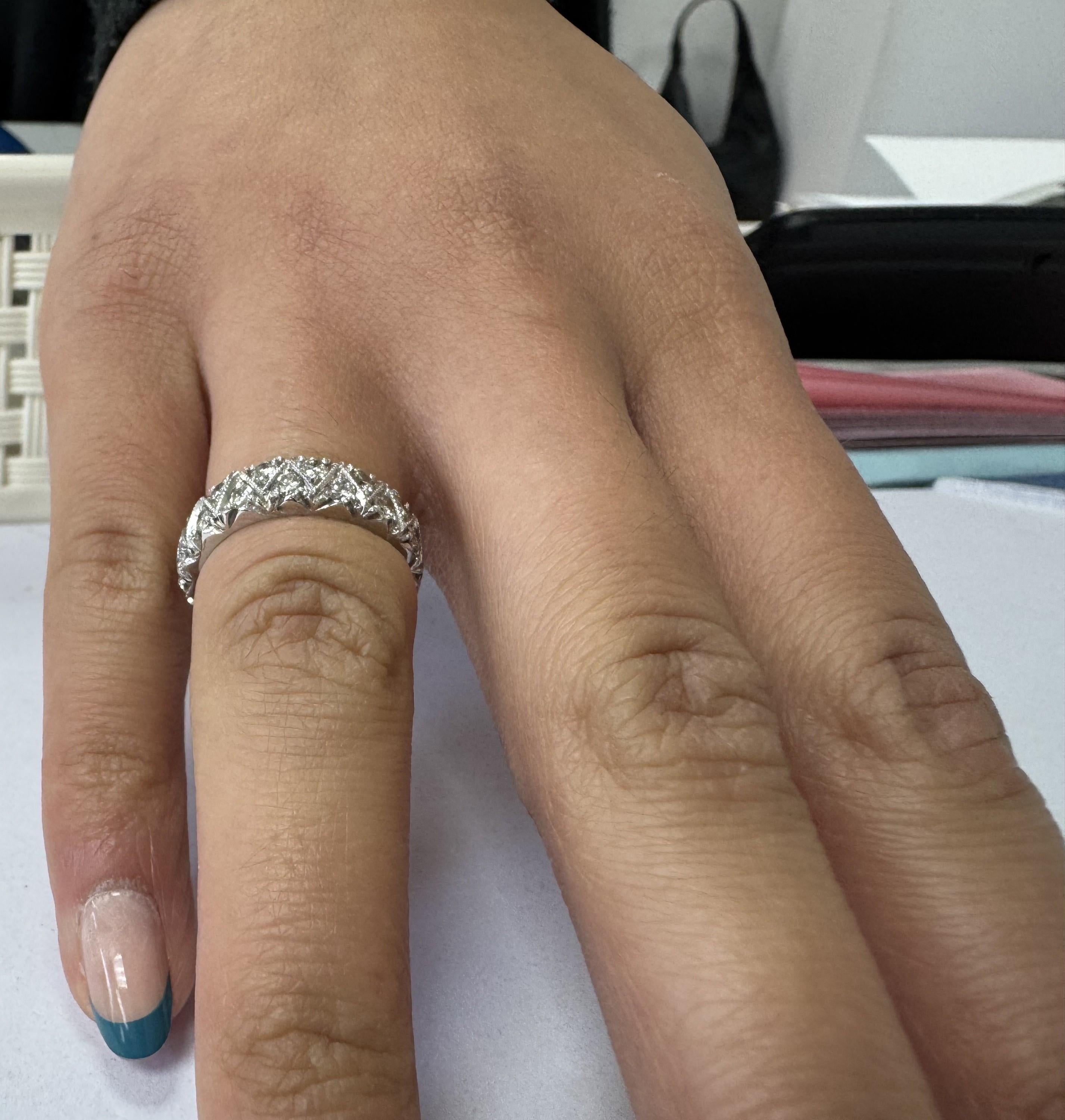 Bague d'éternité à 2 rangées de diamants empilés 1,50 carat au total en vente 1
