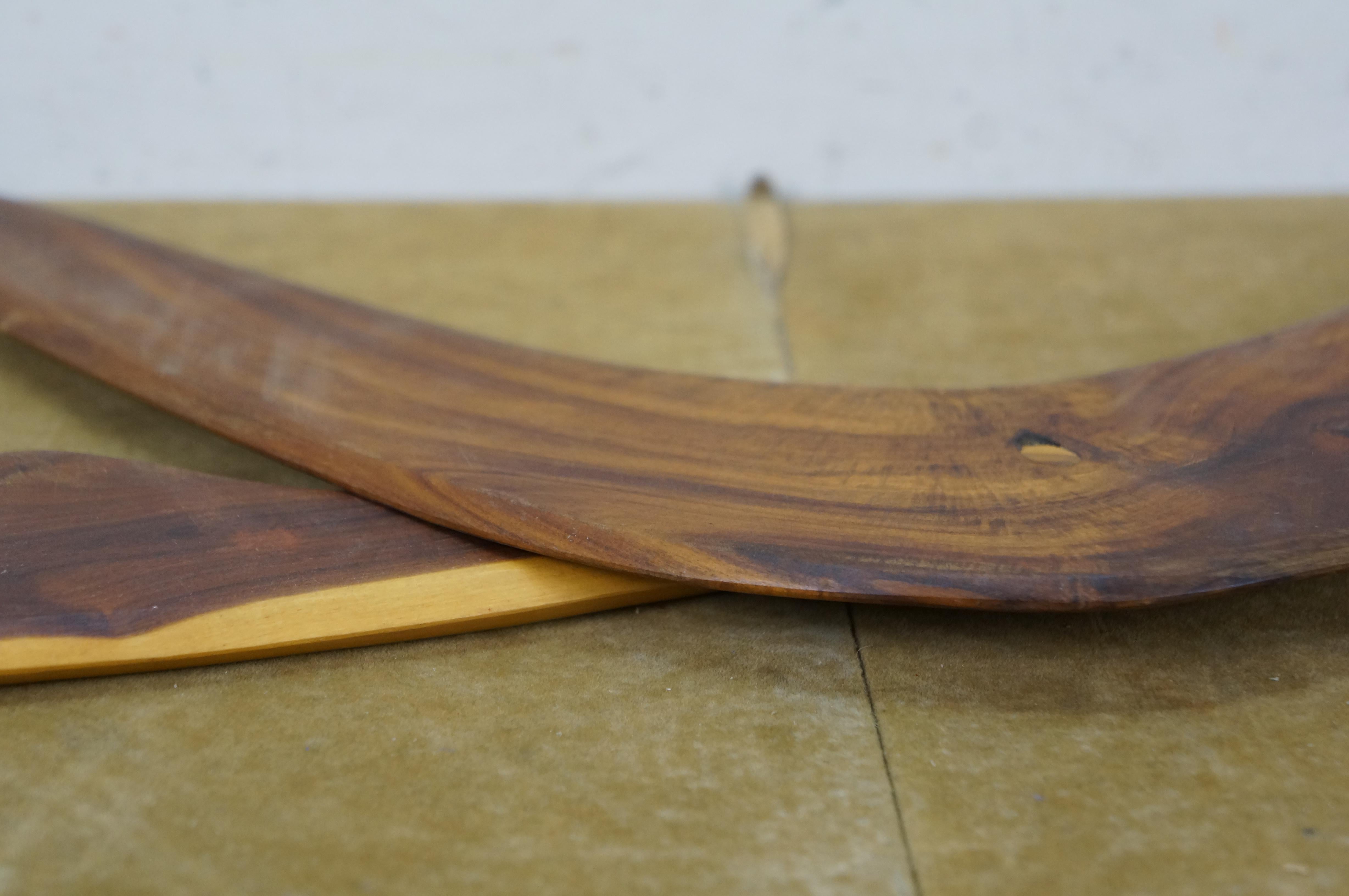 2 Roy Barker firmati Boomerang australiani aborigeni in legno di Mulga, bastoni da lancio in vendita 5