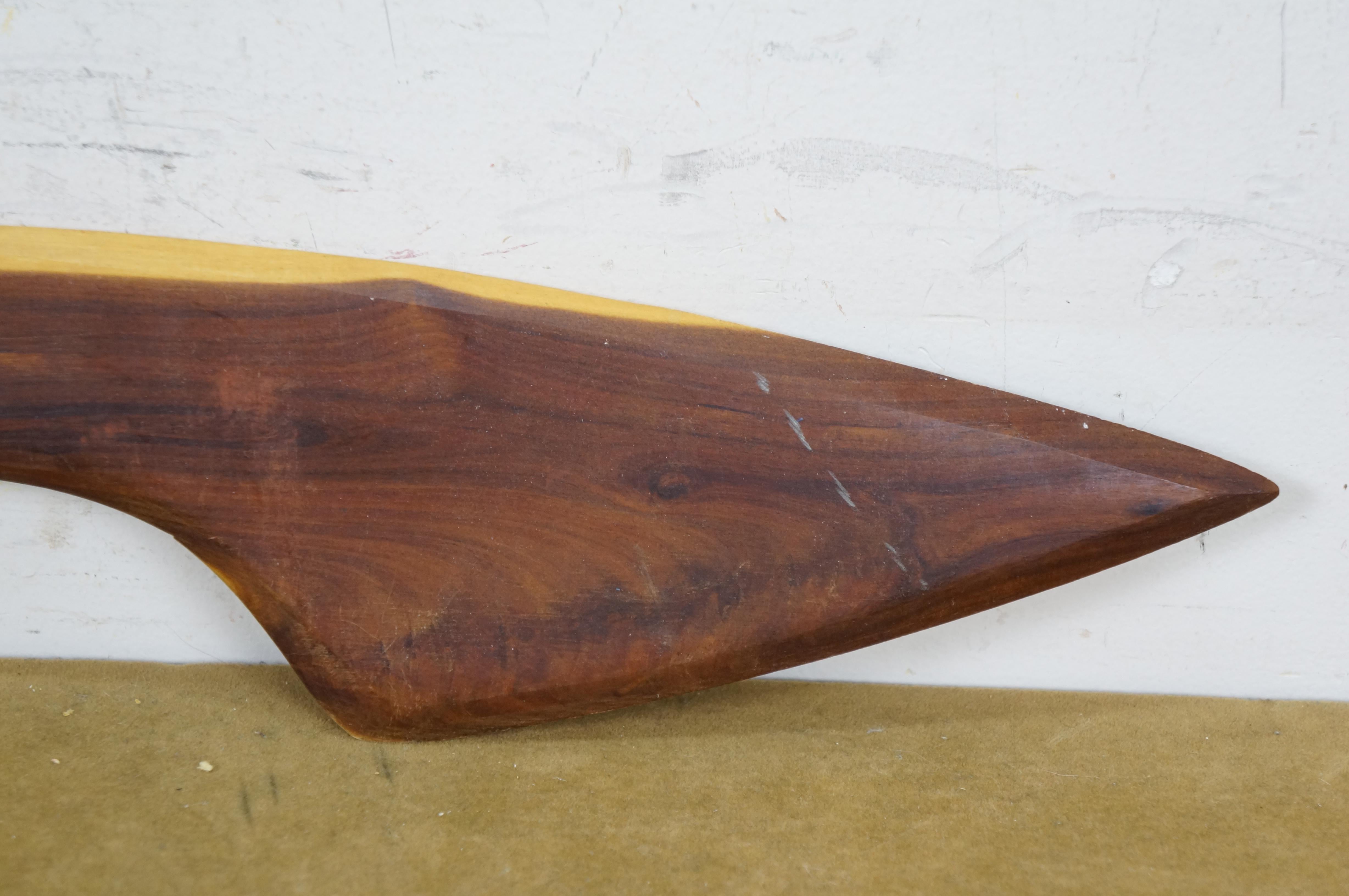 Australiano 2 Roy Barker firmati Boomerang australiani aborigeni in legno di Mulga, bastoni da lancio in vendita