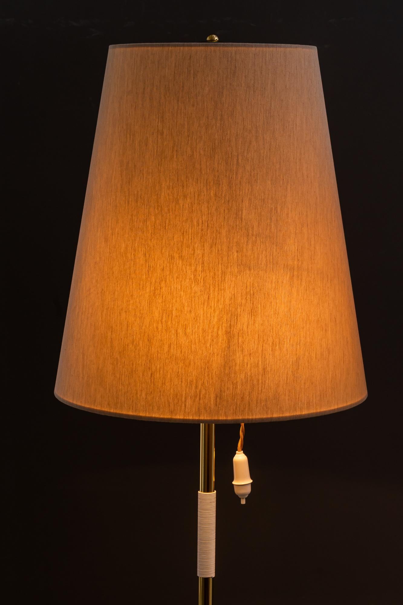 2 Rupert Nikoll Stehlampen mit Stoffschirmen wien um 1950 im Angebot 2