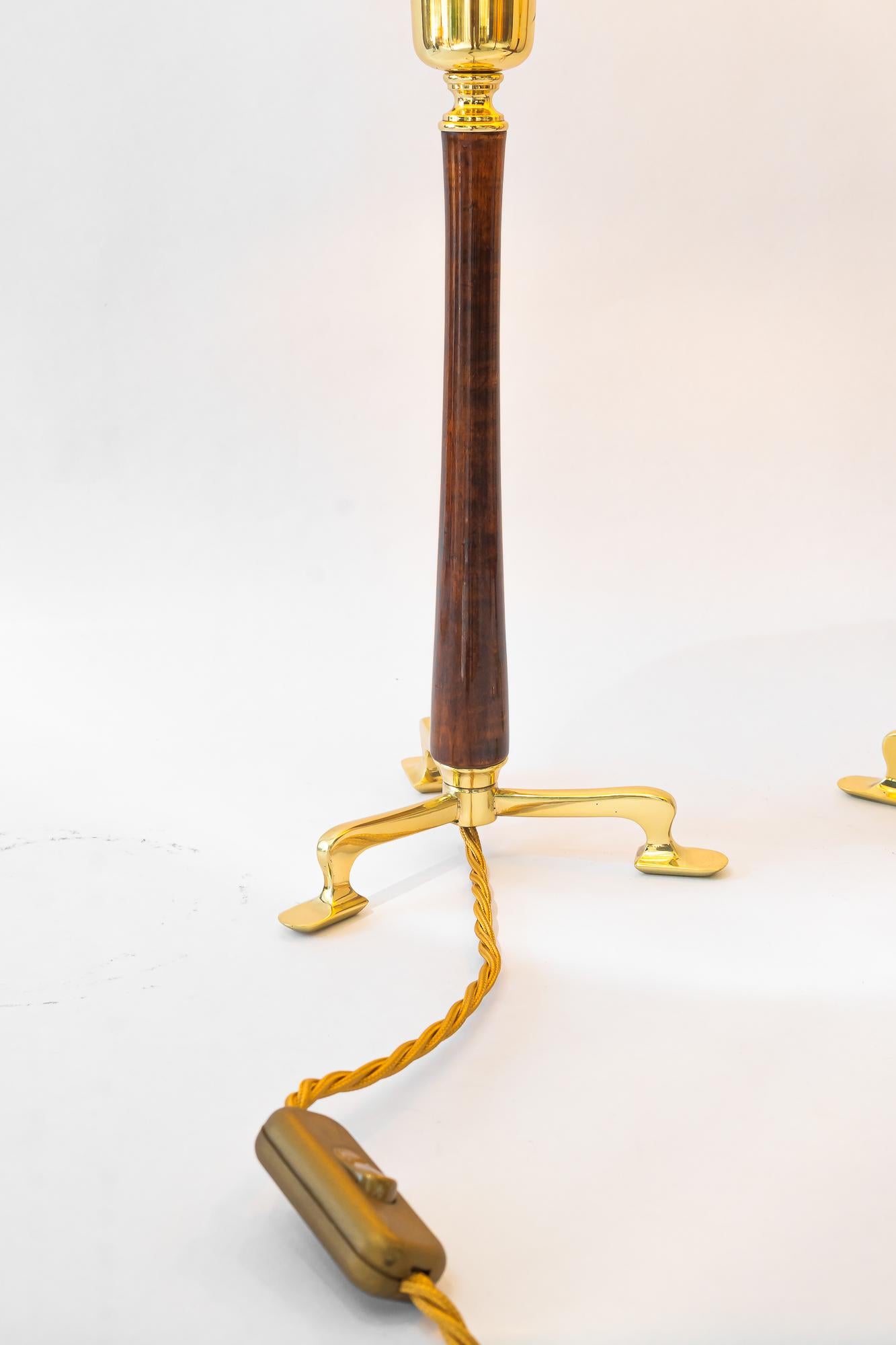 2 lampes de table Rupert Nikoll avec abat-jour en bois et tissu vienne vers 1950 en vente 7