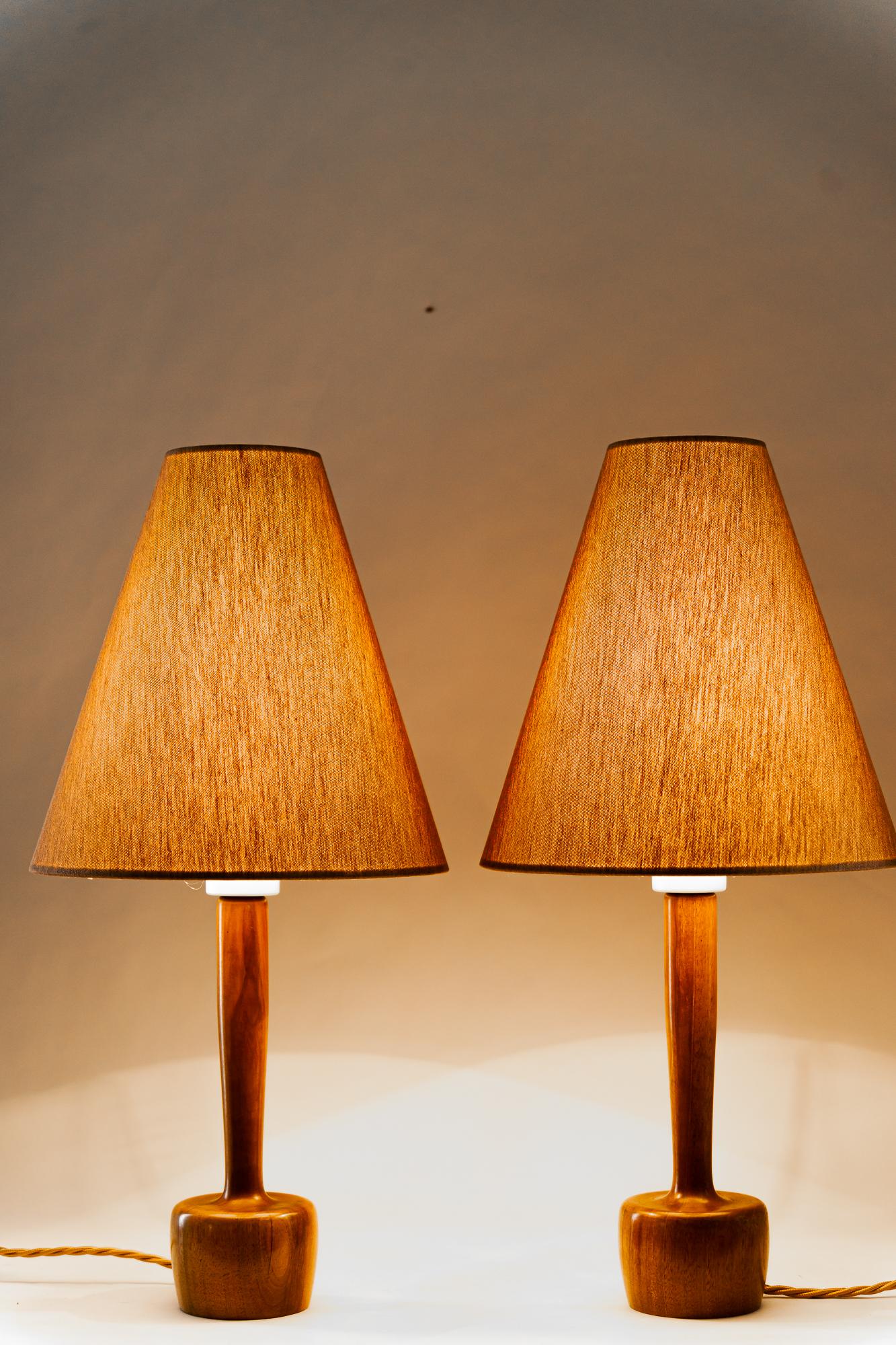 2 Rupert Nikoll-Holz-Tischlampen von Rupert Nikoll, ca. 1950er Jahre im Angebot 1