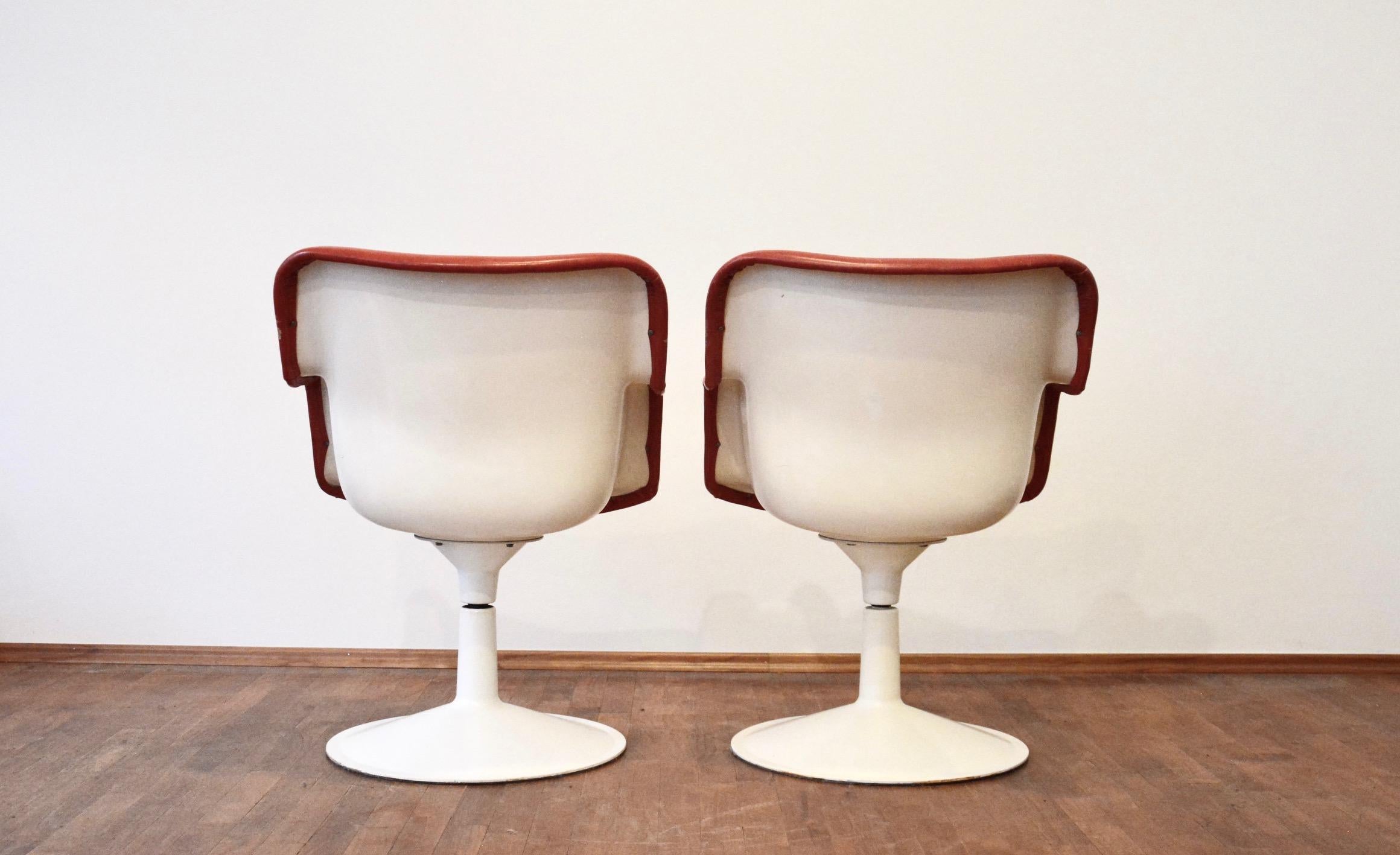 2 Scandinavian Midcentury Swivel Chairs by Yrjö Kukkapuro, Finland, 1960s In Good Condition In Dusseldorf, DE