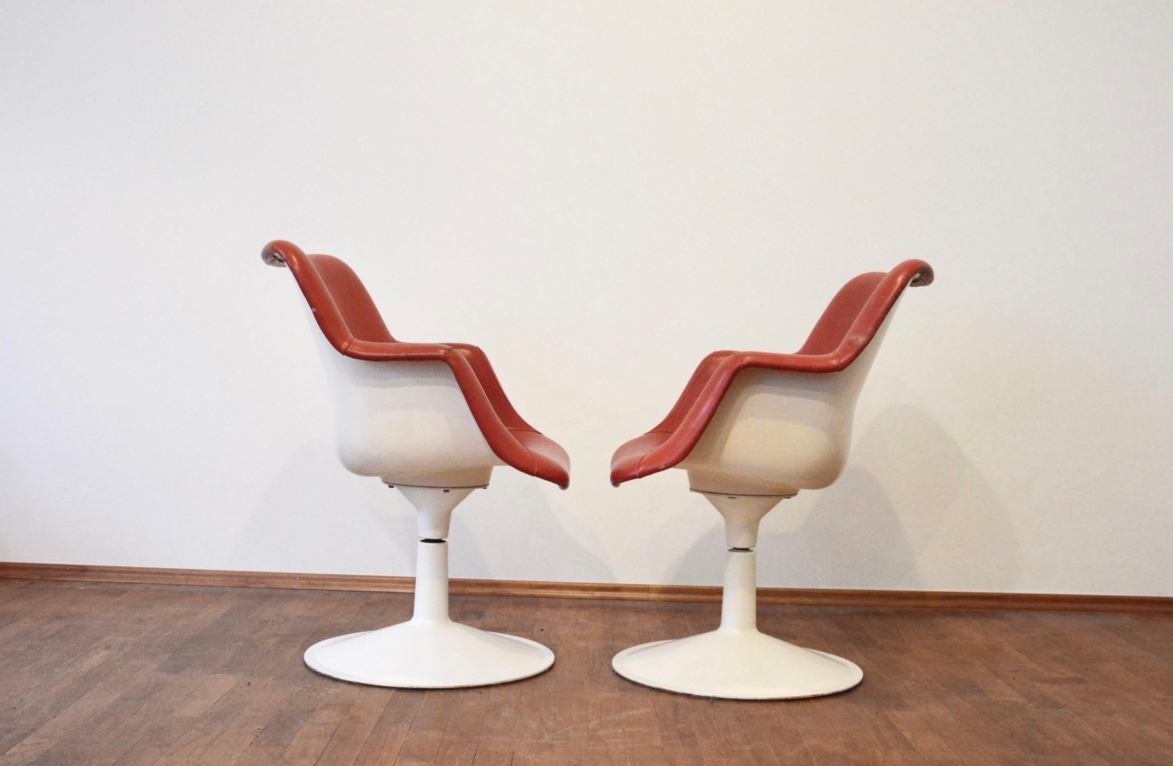 Mid-20th Century 2 Scandinavian Midcentury Swivel Chairs by Yrjö Kukkapuro, Finland, 1960s