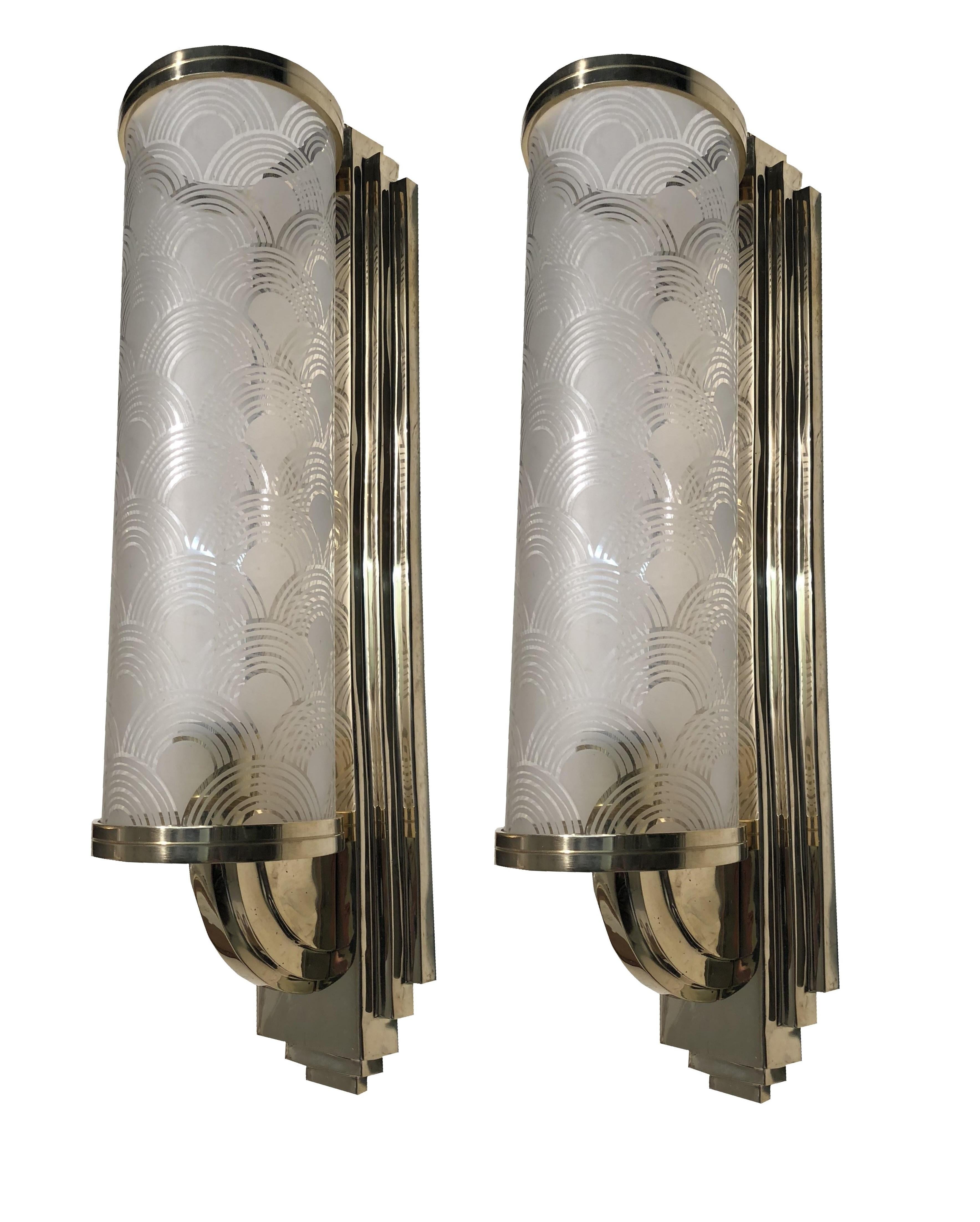 2 Sconces in Bronze and Glass, Style: Art Deco, Year: 1930, German In Good Condition For Sale In Ciudad Autónoma Buenos Aires, C