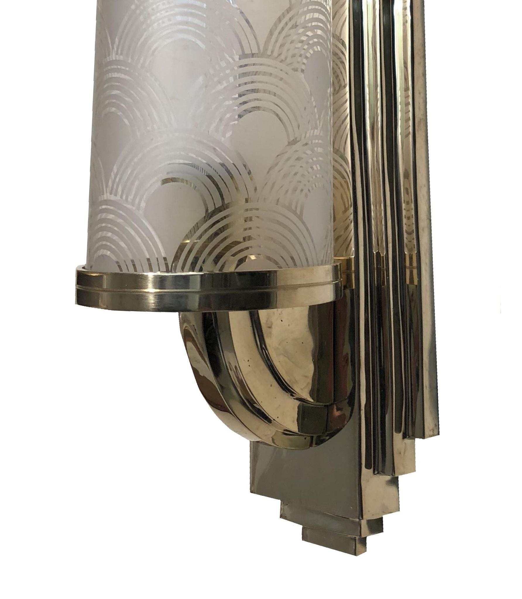 2 Sconces in Bronze and Glass, Style: Art Deco, Year: 1930, German For Sale 1