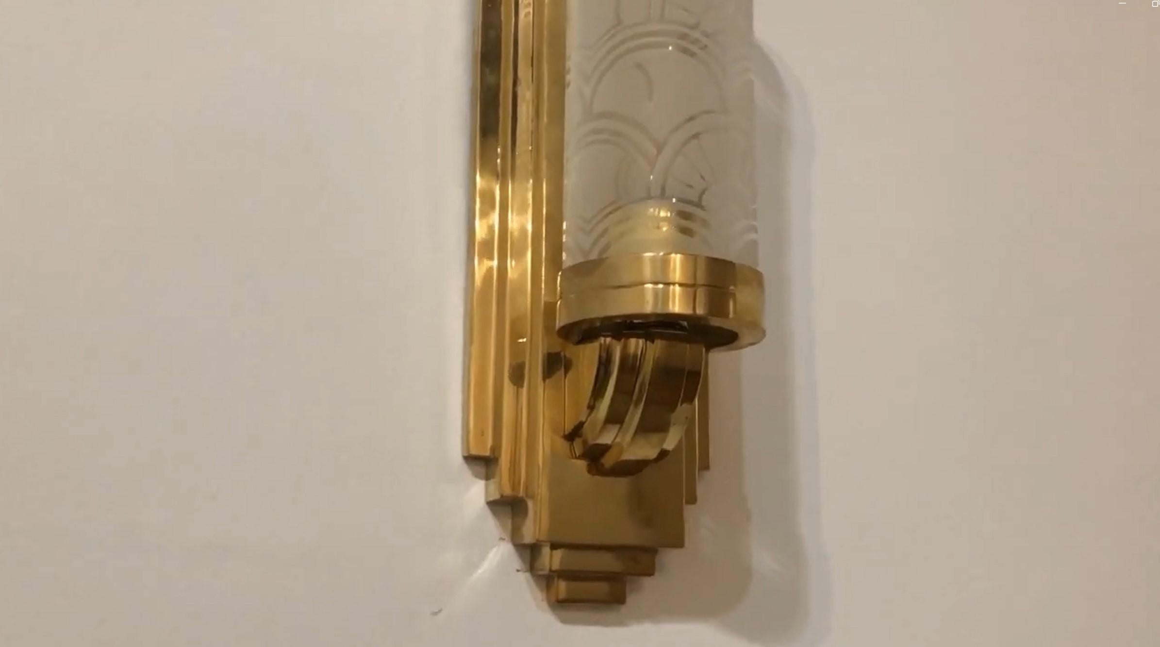 Metà XX secolo 2  Applique in bronzo e vetro, Stile, Art Deco, Anno, 1930, Tedesco in vendita