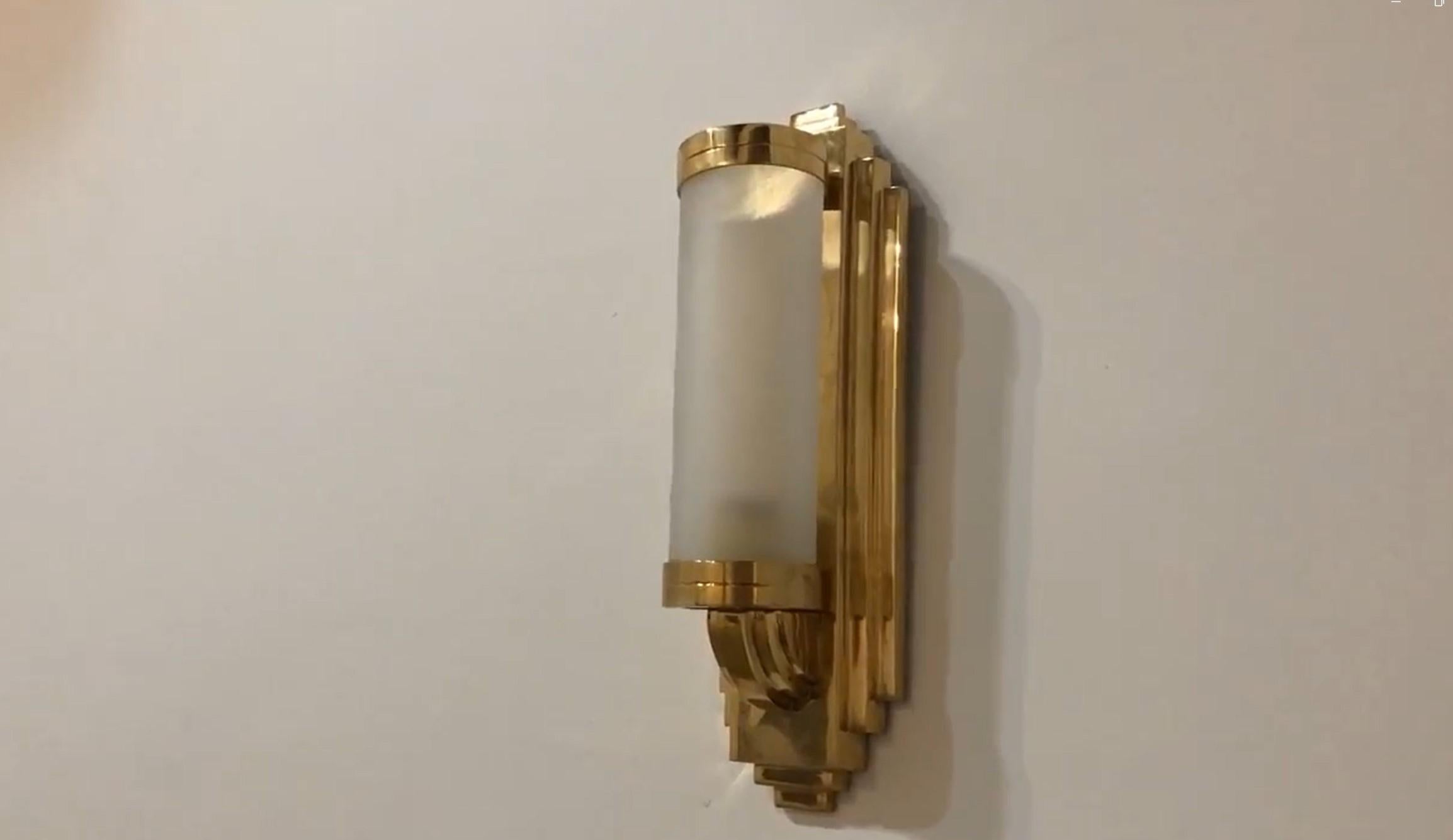 2  Sconces in bronze and Glass, Style, Art Deco, Year, 1930, German For Sale 3
